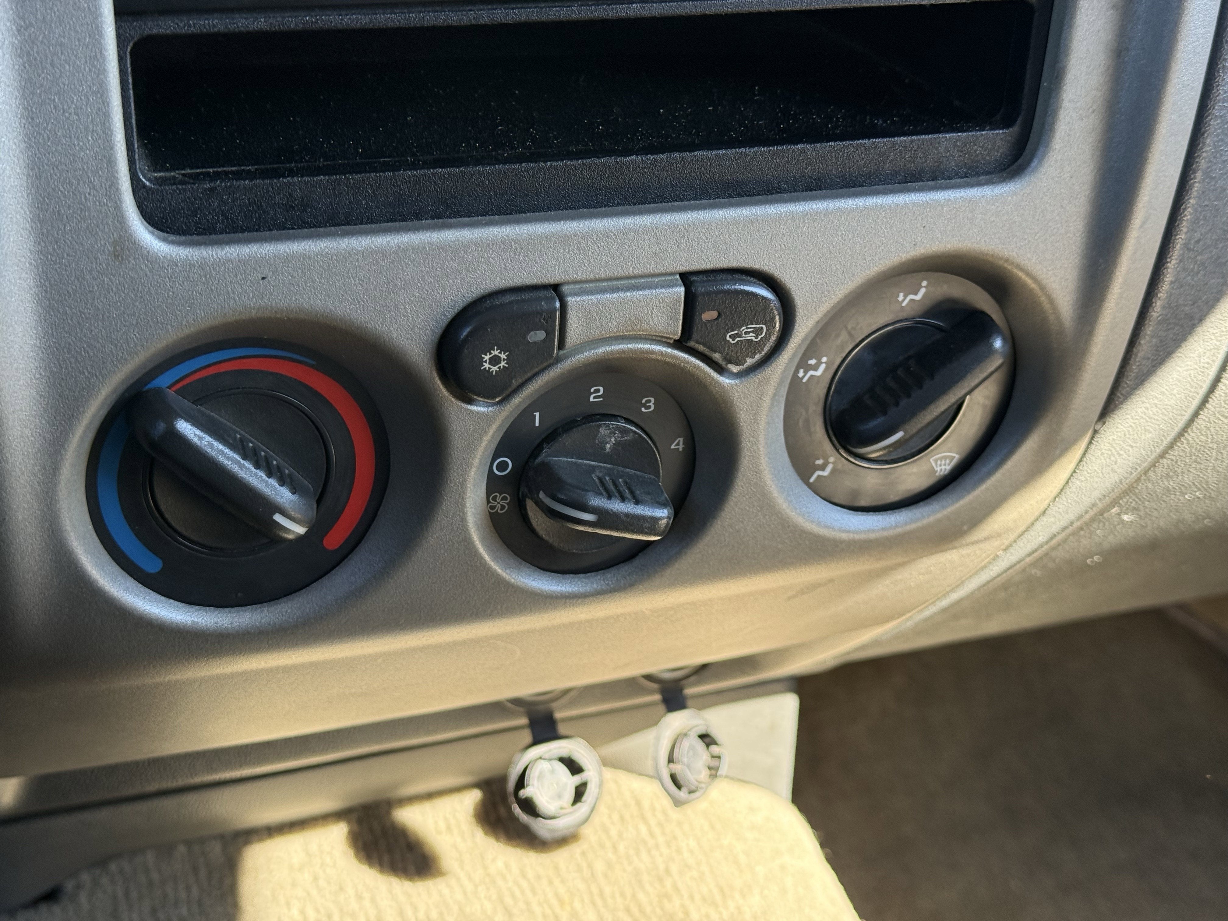 2004 Chevrolet Colorado LS