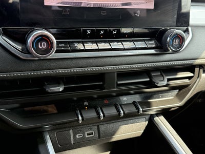 2024 Chevrolet Colorado 2WD LT