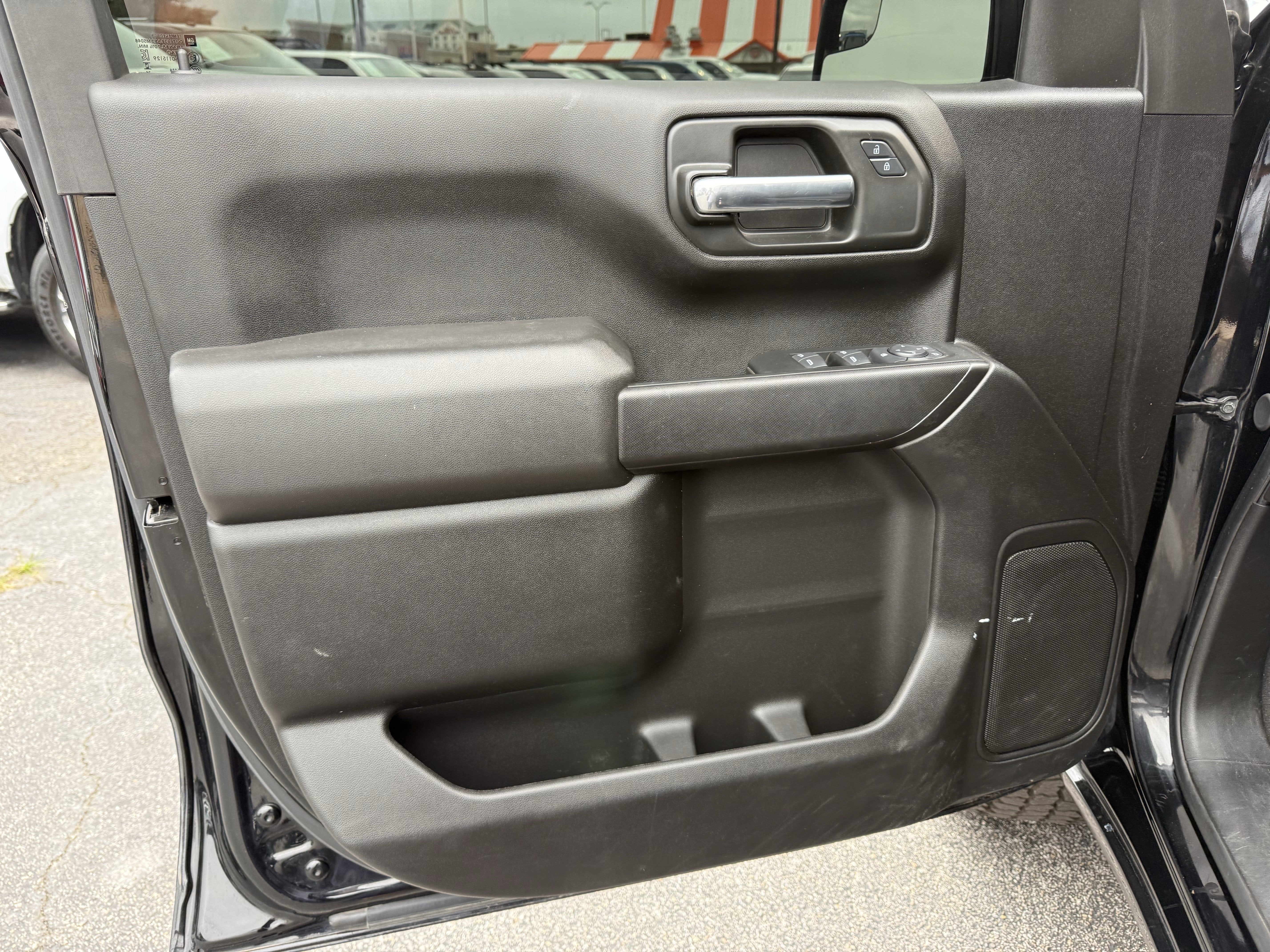 2024 Chevrolet Silverado 1500 2WD Double Cab Standard Bed Custom