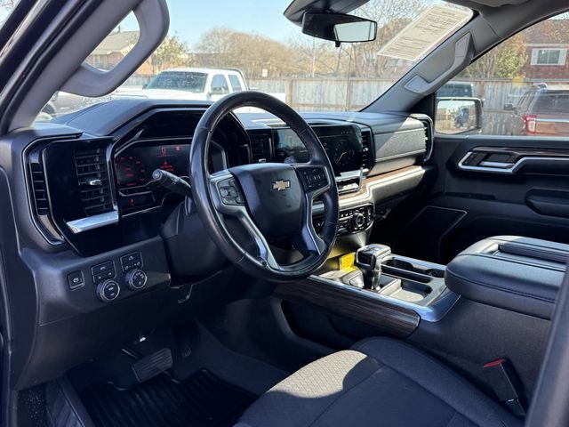 2022 Chevrolet Silverado 1500 4WD Crew Cab Standard Bed LT