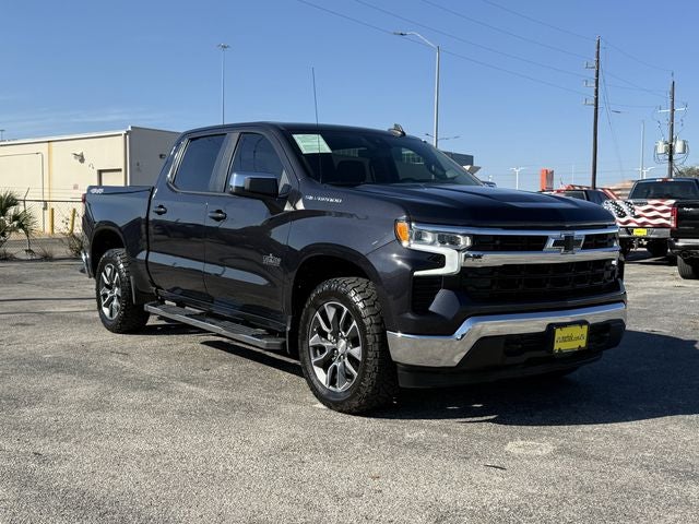 2022 Chevrolet Silverado 1500 4WD Crew Cab Standard Bed LT