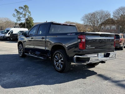 2022 Chevrolet Silverado 1500 4WD Crew Cab Standard Bed LT