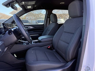 2024 Chevrolet Traverse FWD LT