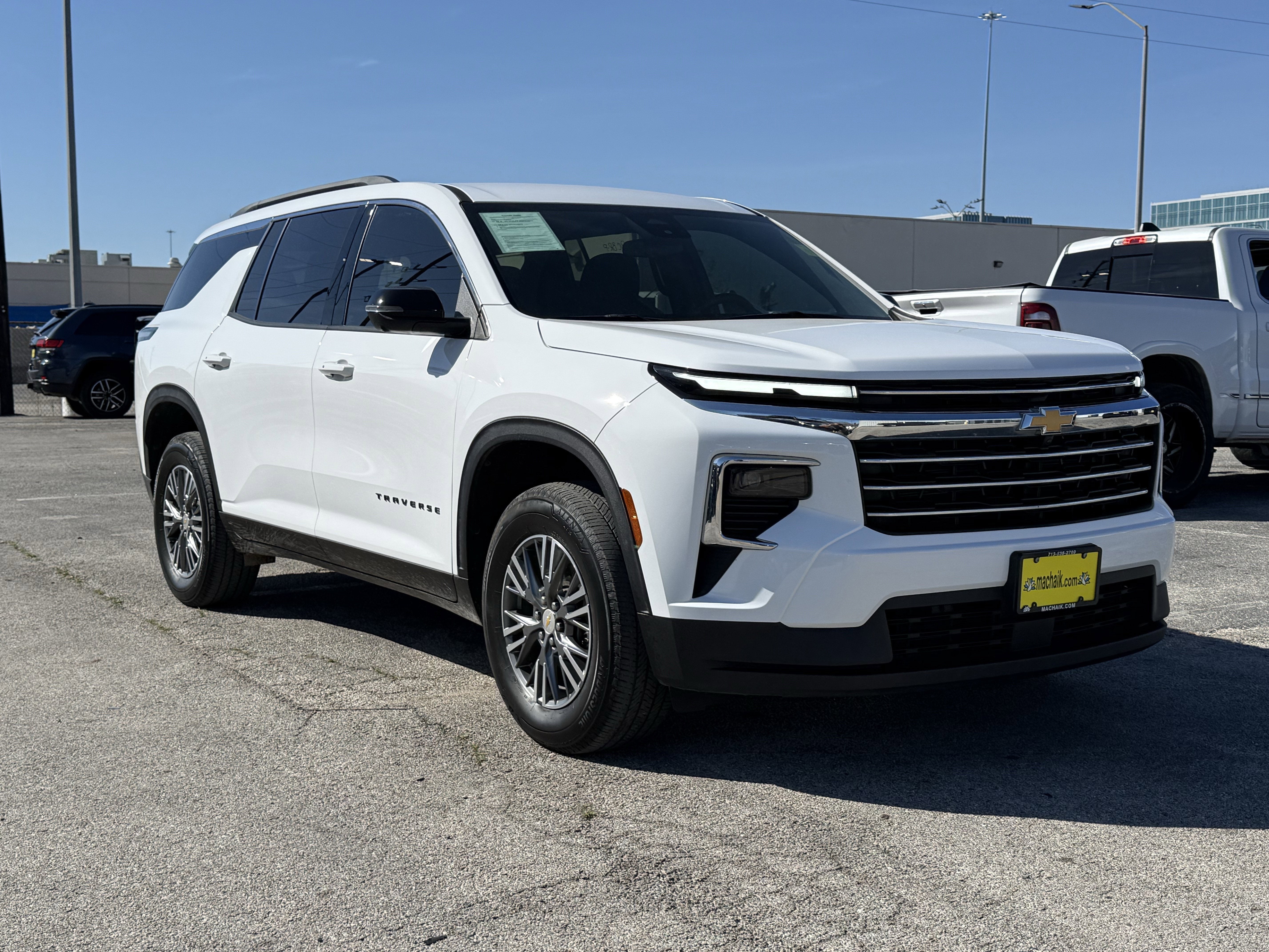 2024 Chevrolet Traverse FWD LT