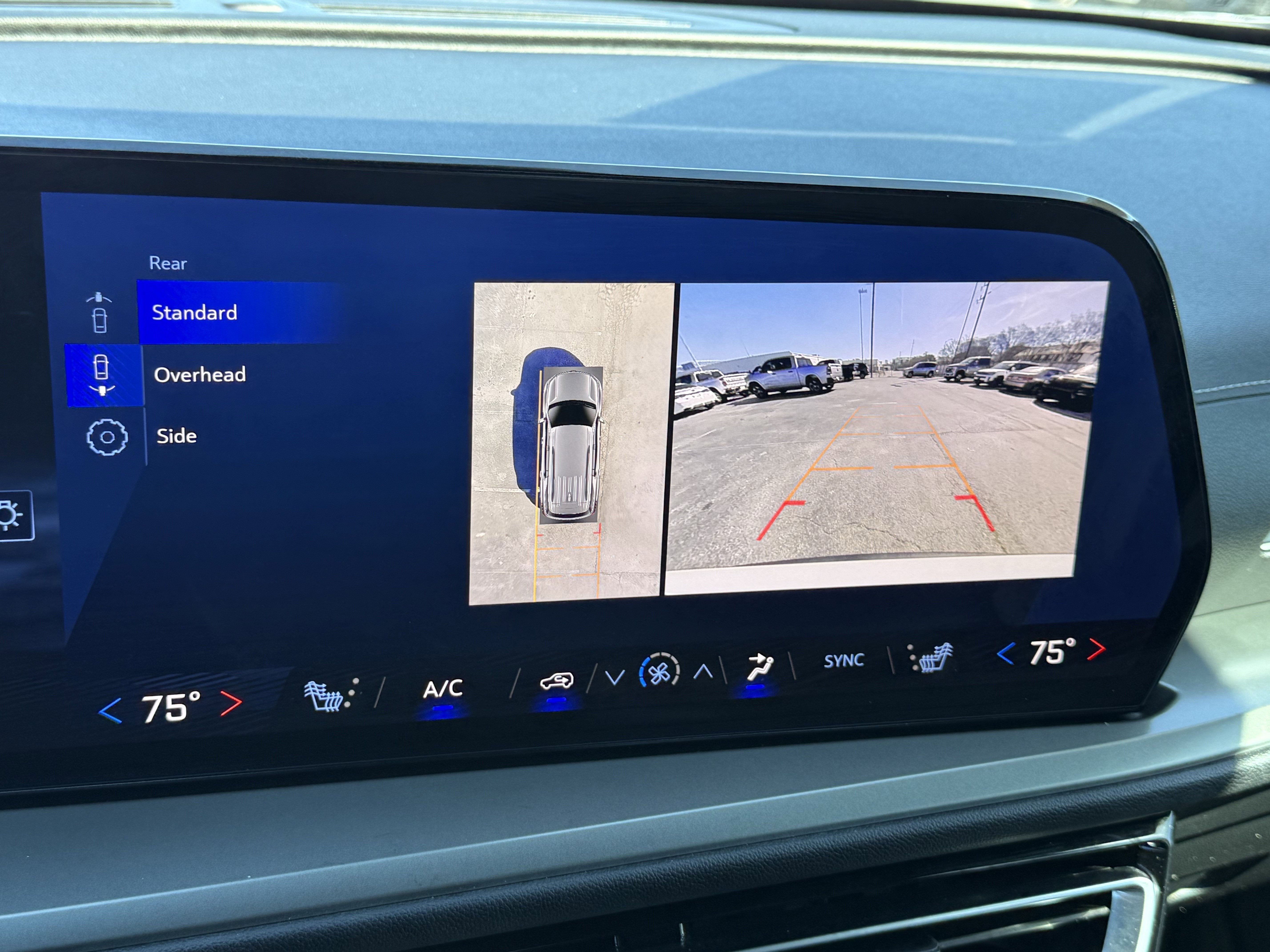 2024 Chevrolet Traverse FWD LT