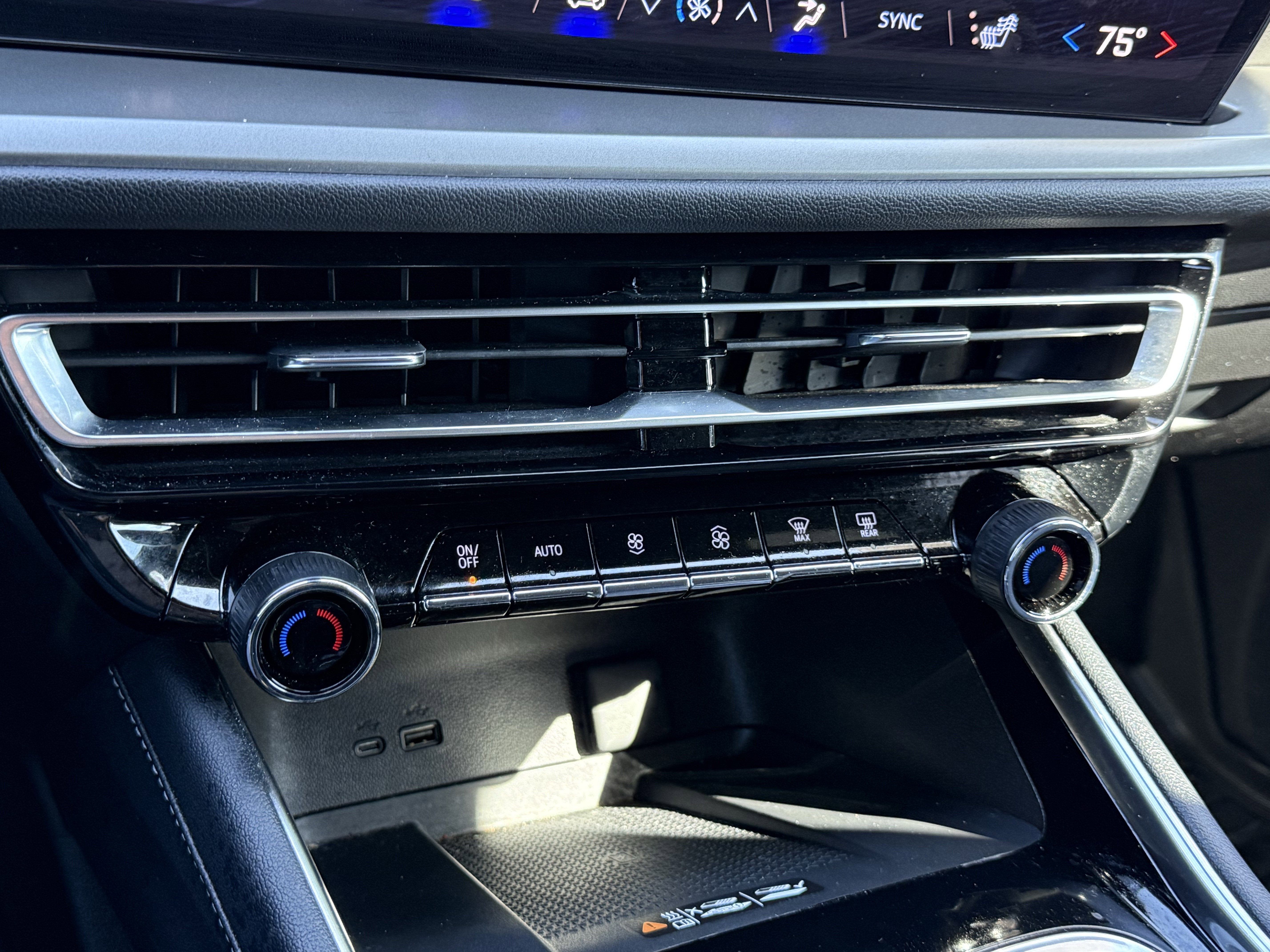 2024 Chevrolet Traverse FWD LT