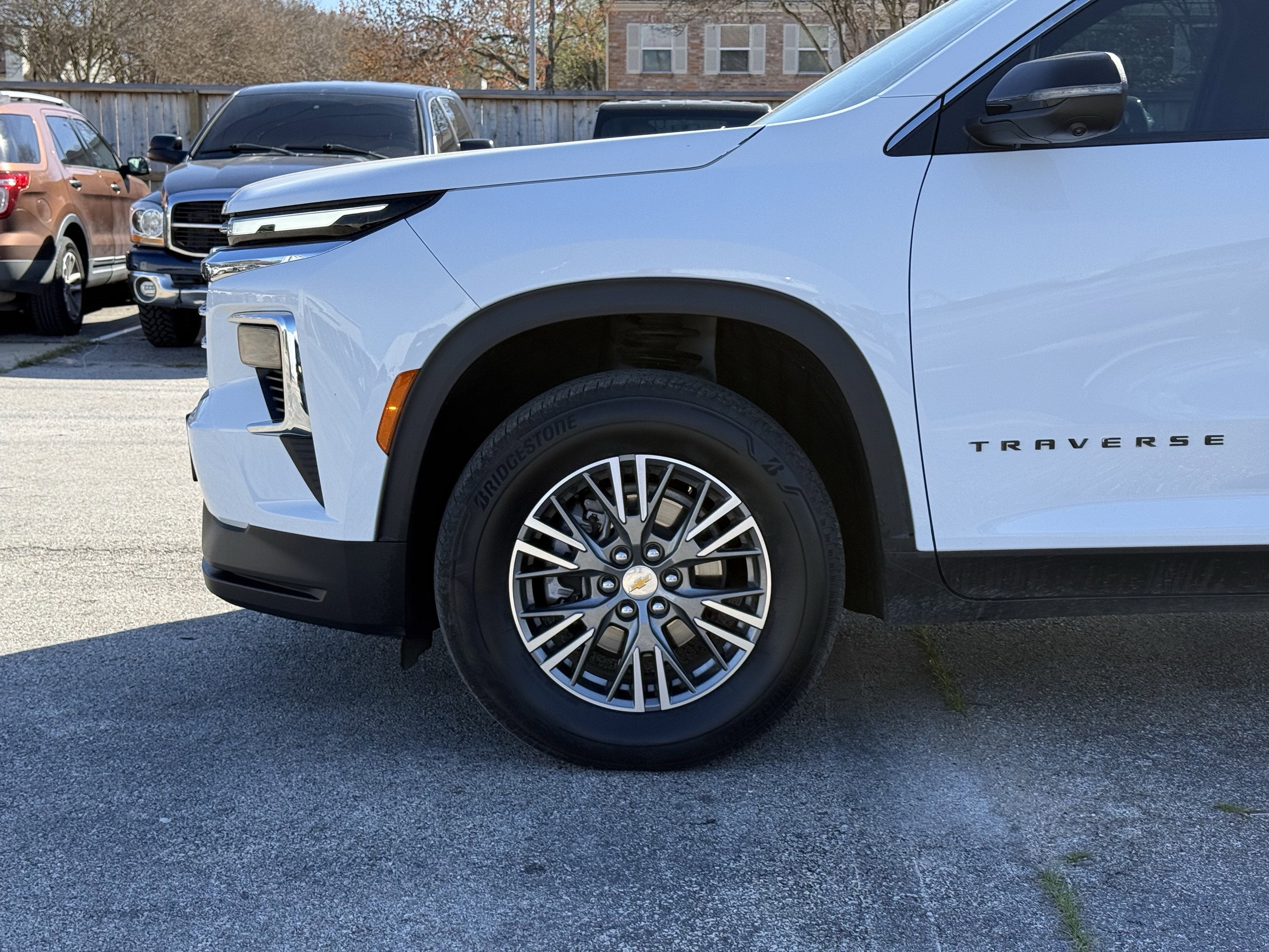 2024 Chevrolet Traverse FWD LT
