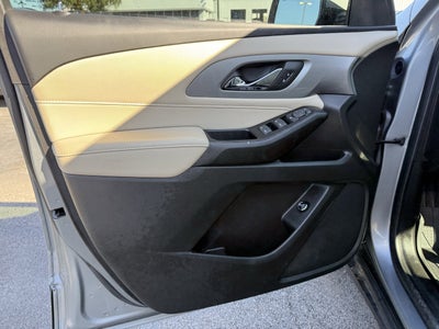2023 Chevrolet Traverse FWD LT Leather