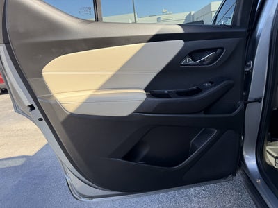 2023 Chevrolet Traverse FWD LT Leather