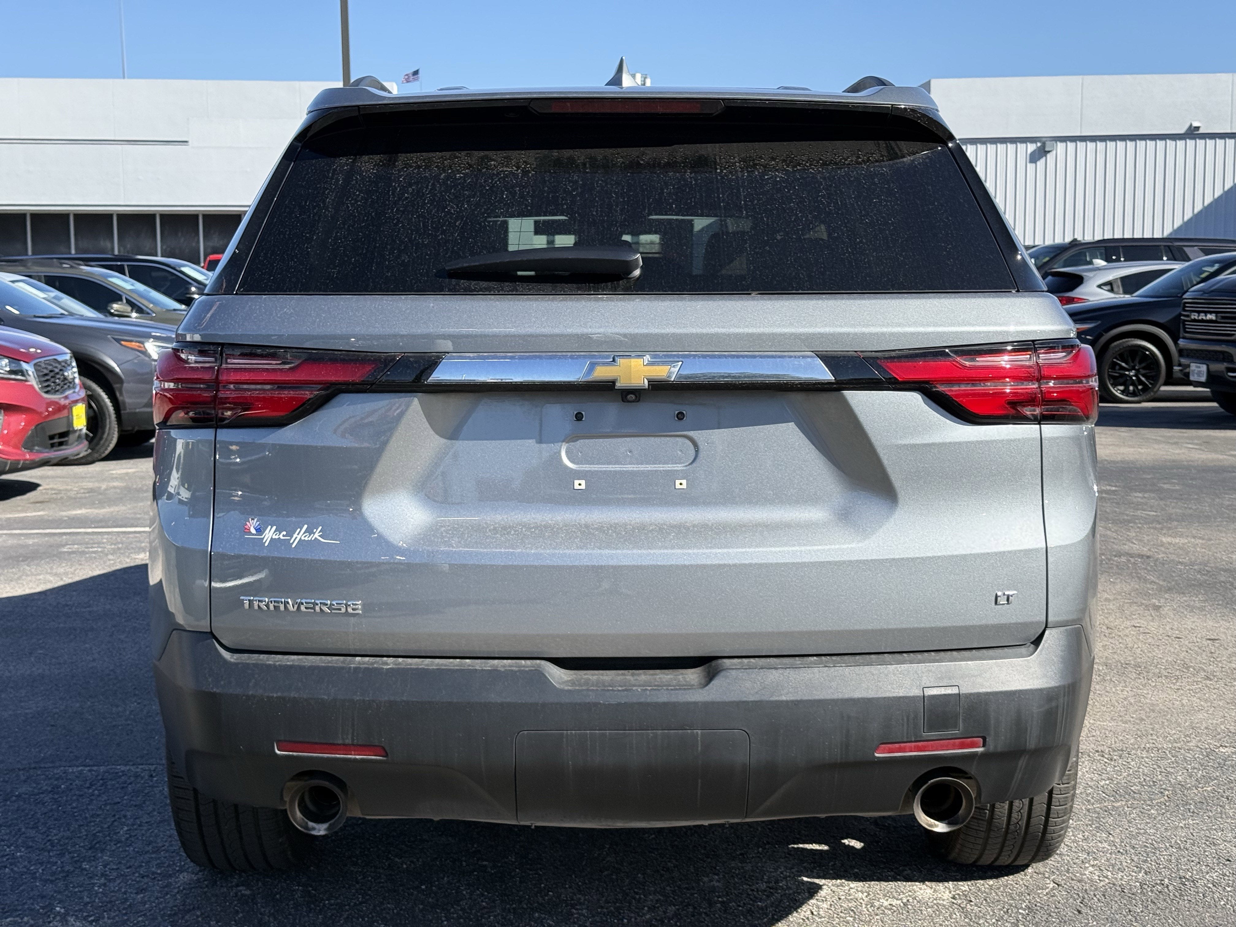 2023 Chevrolet Traverse FWD LT Leather