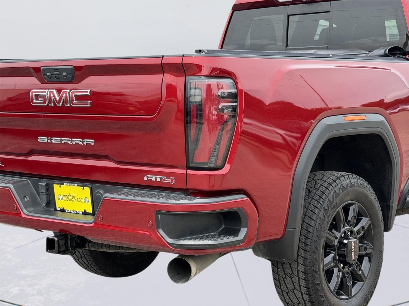 2024 GMC Sierra 2500HD 4WD Crew Cab Standard Bed AT4