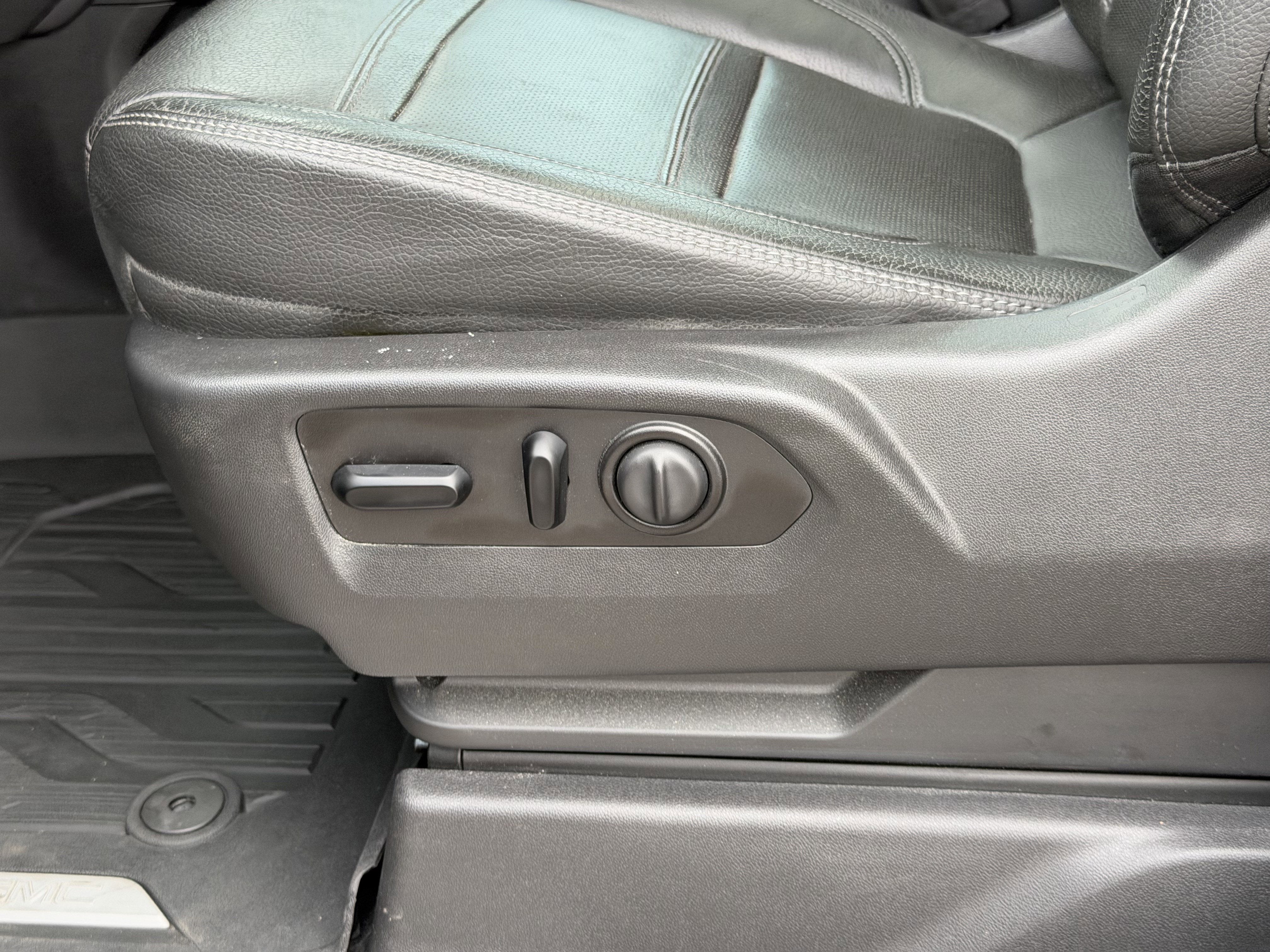 2020 GMC Sierra 2500HD 4WD Crew Cab Long Bed Denali