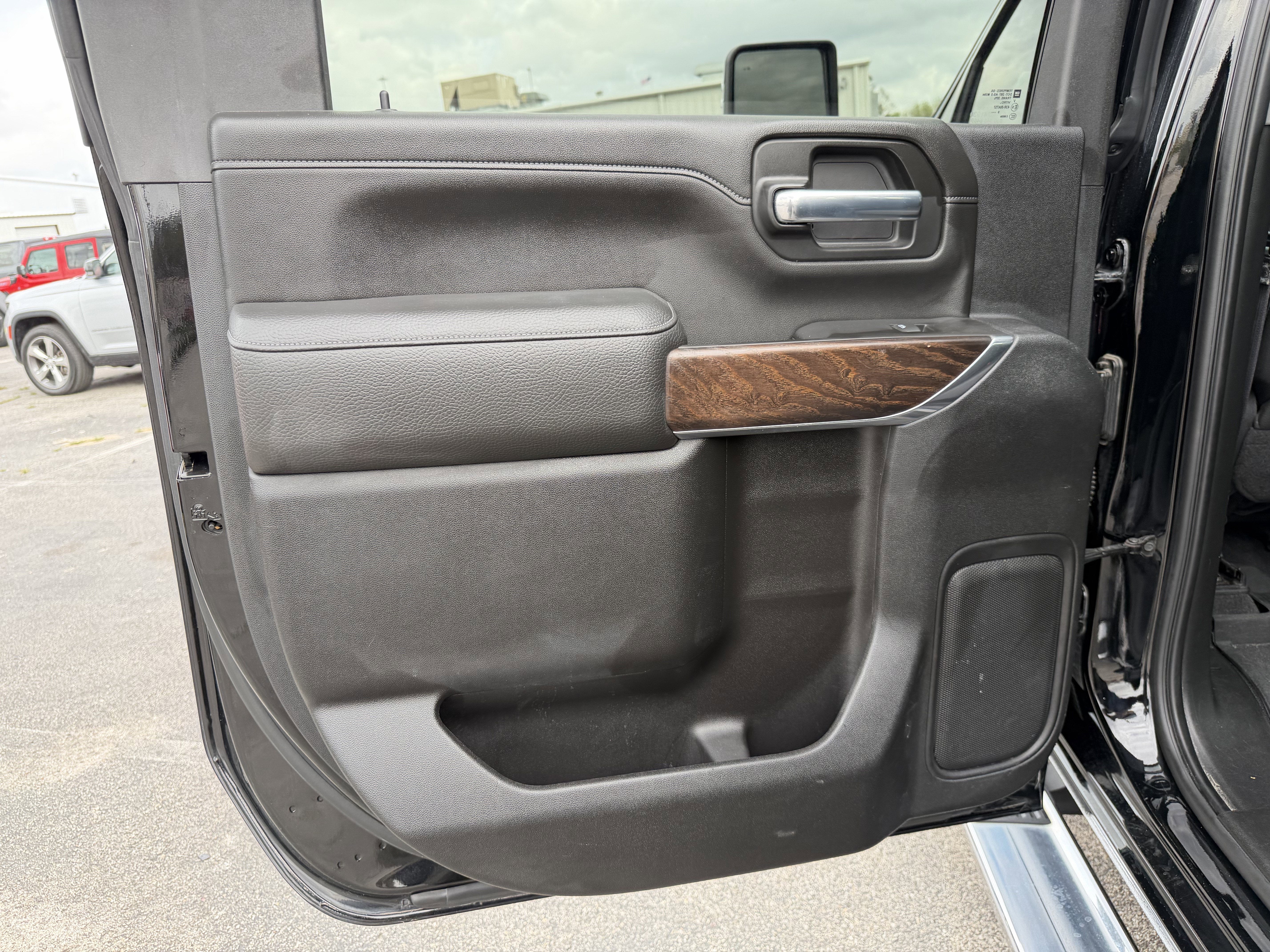 2020 GMC Sierra 2500HD 4WD Crew Cab Long Bed Denali