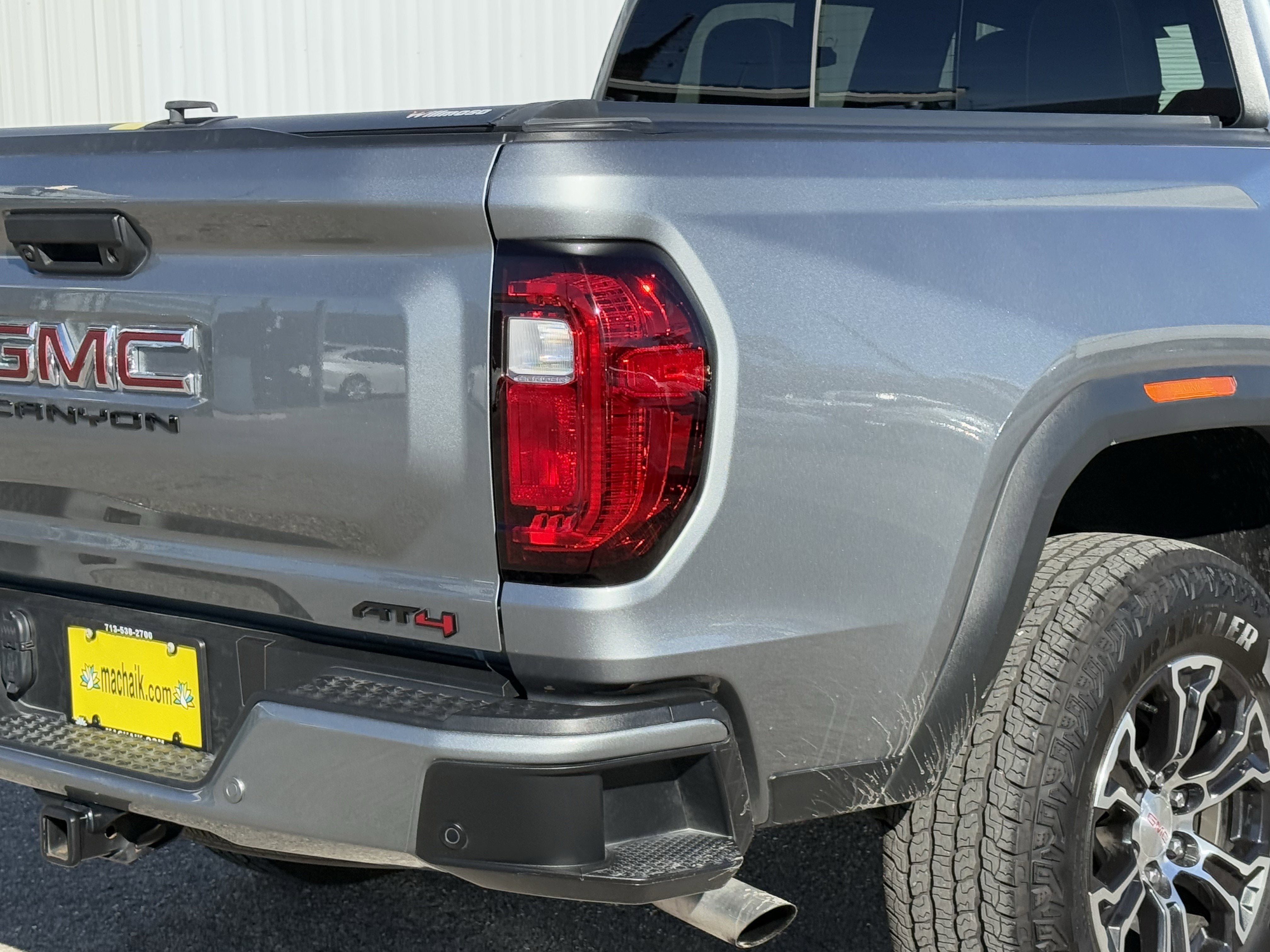 2025 GMC Canyon 4WD AT4