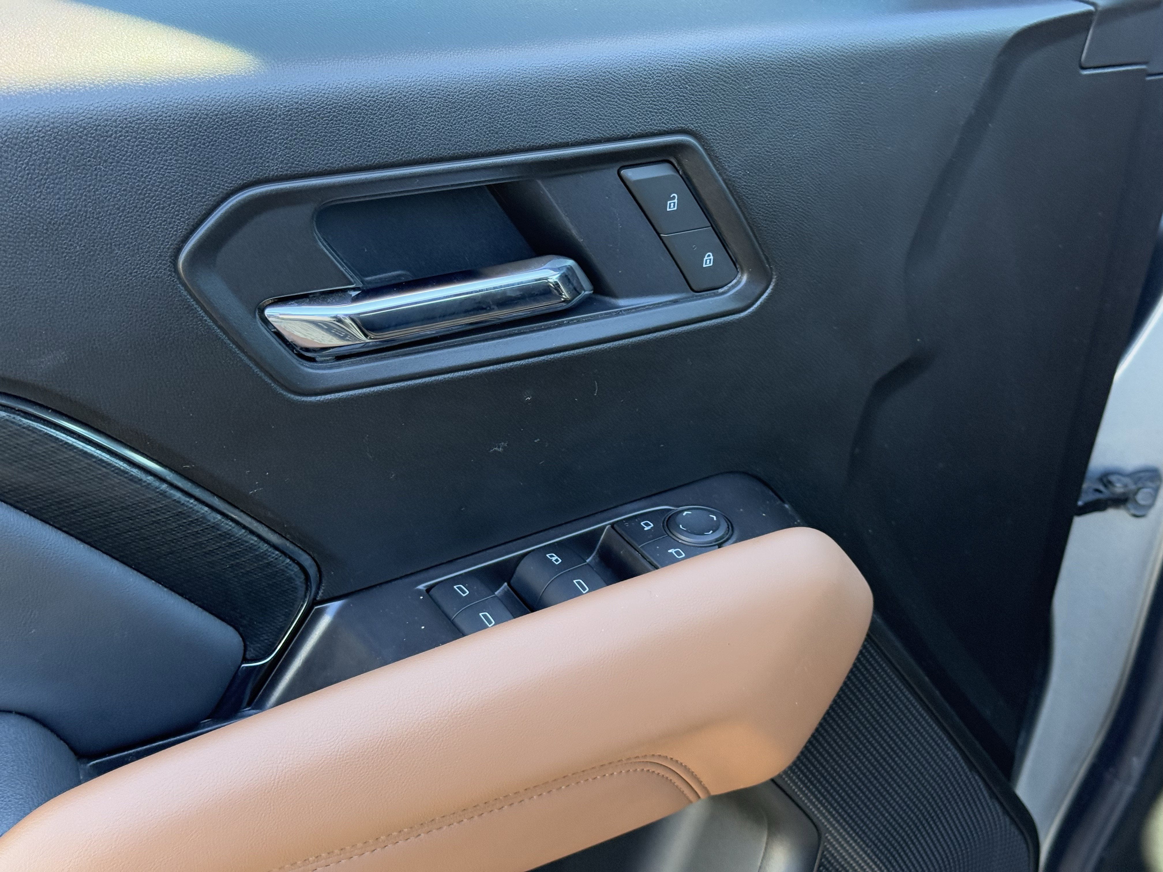 2025 GMC Canyon 4WD AT4