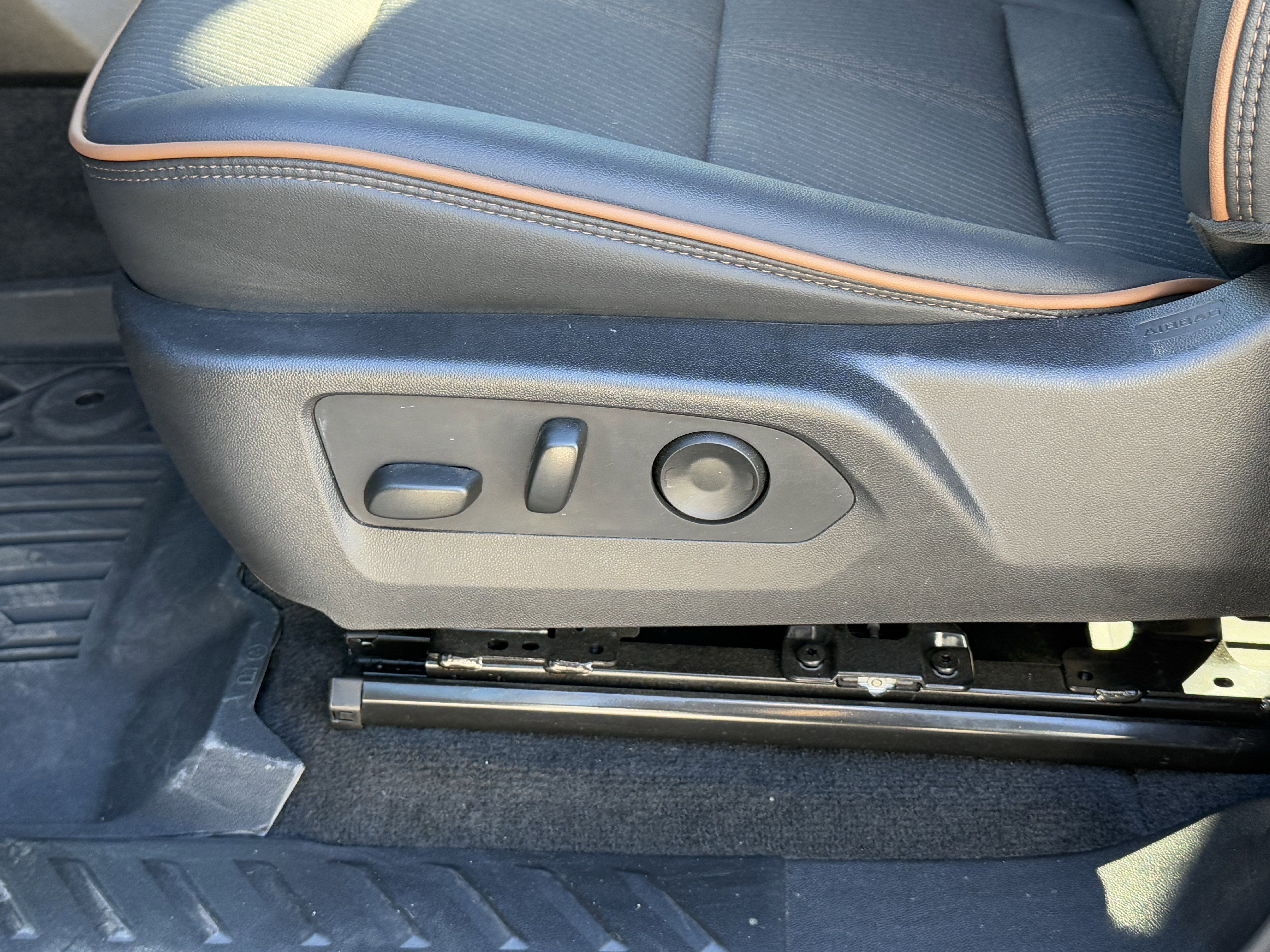 2025 GMC Canyon 4WD AT4