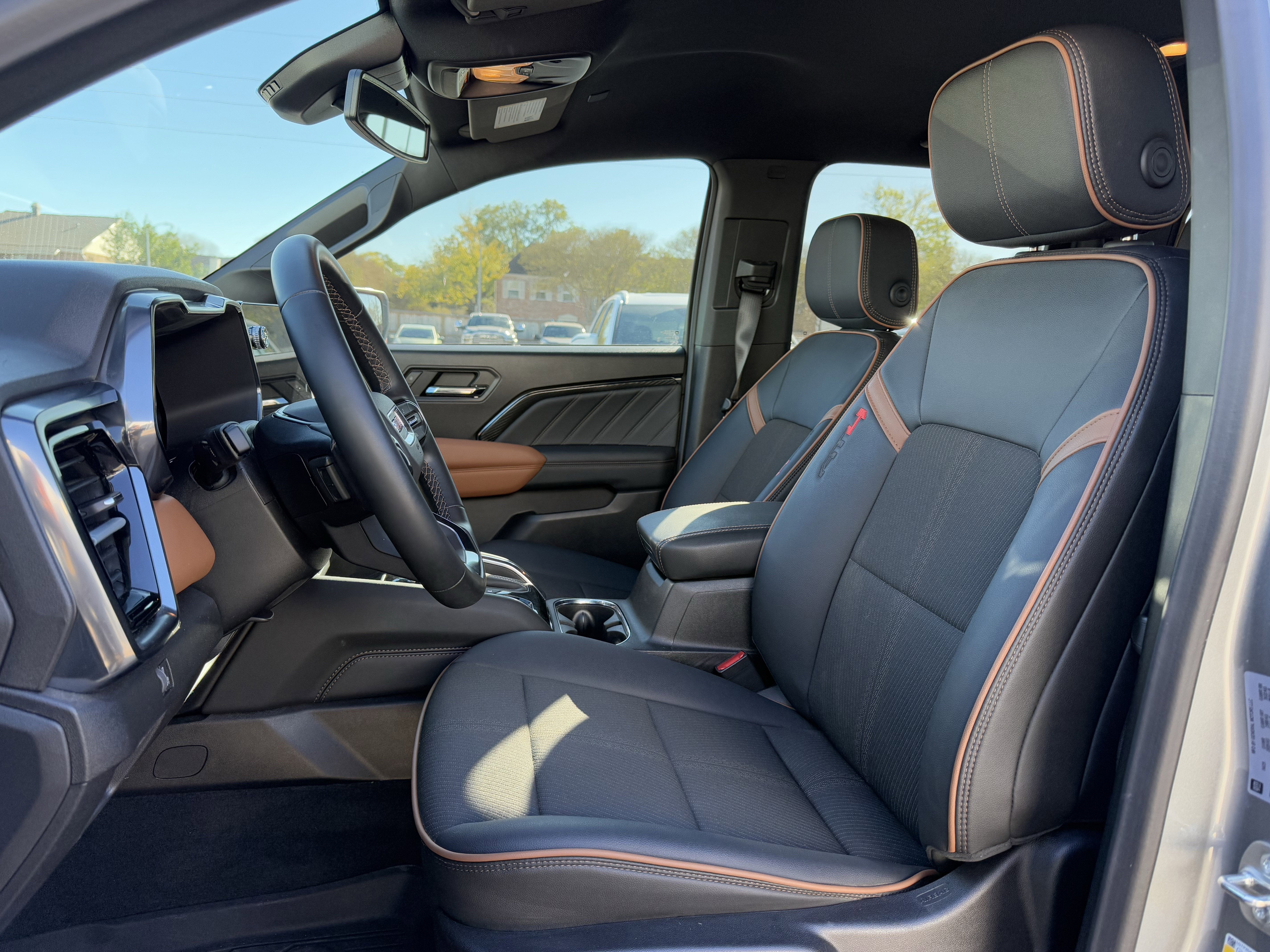 2025 GMC Canyon 4WD AT4