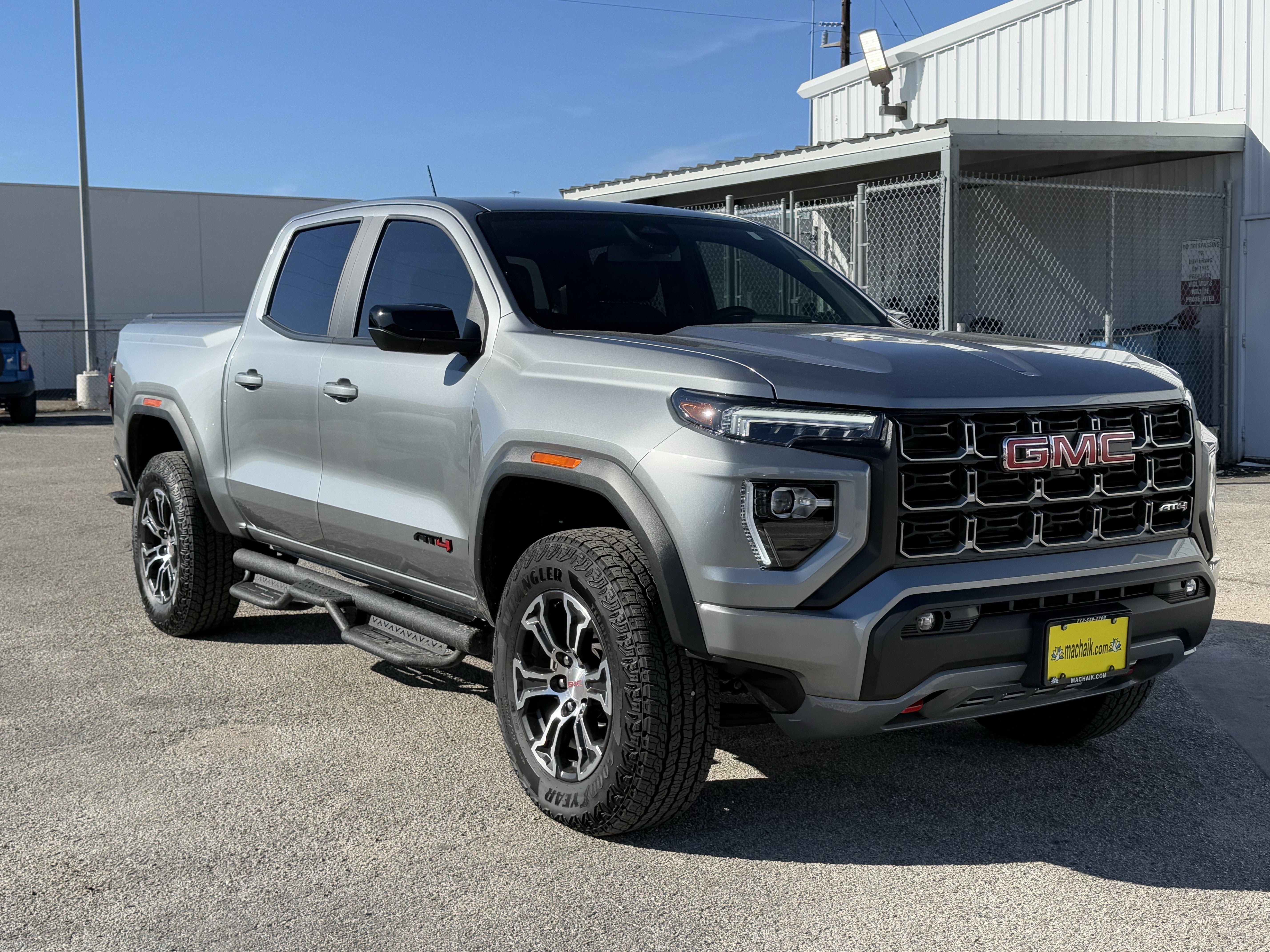 2025 GMC Canyon 4WD AT4
