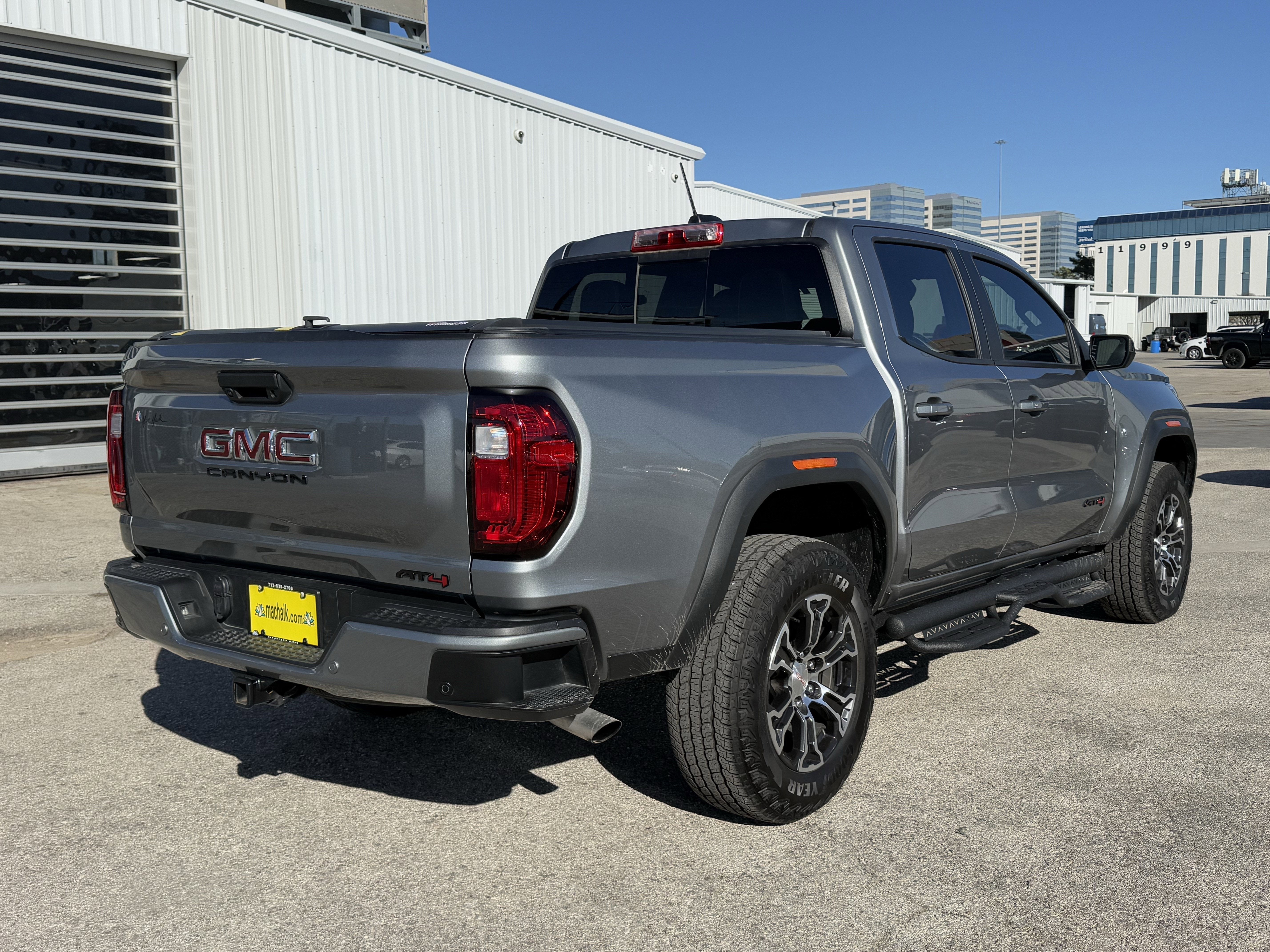 2025 GMC Canyon 4WD AT4