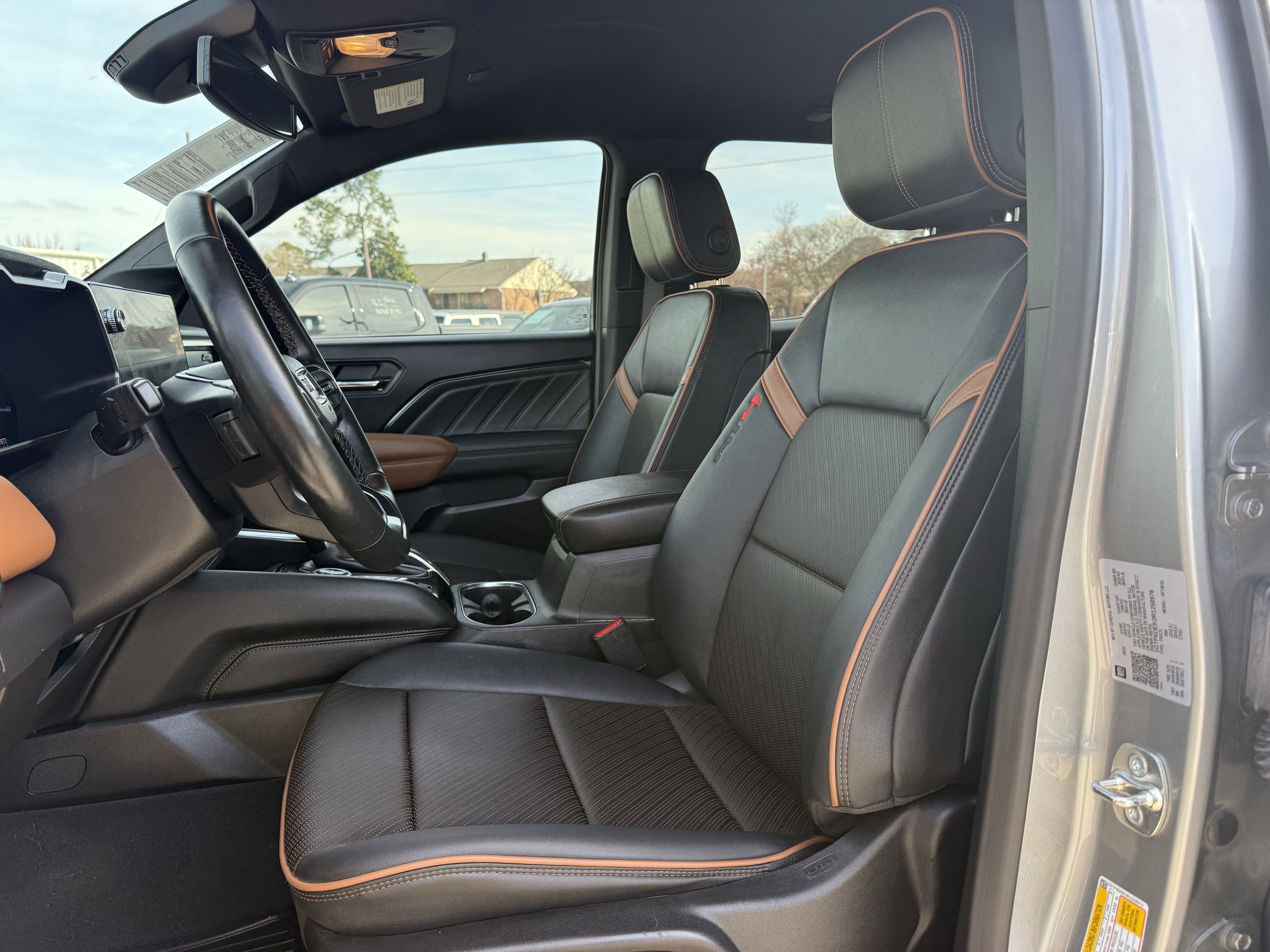 2024 GMC Canyon 4WD AT4