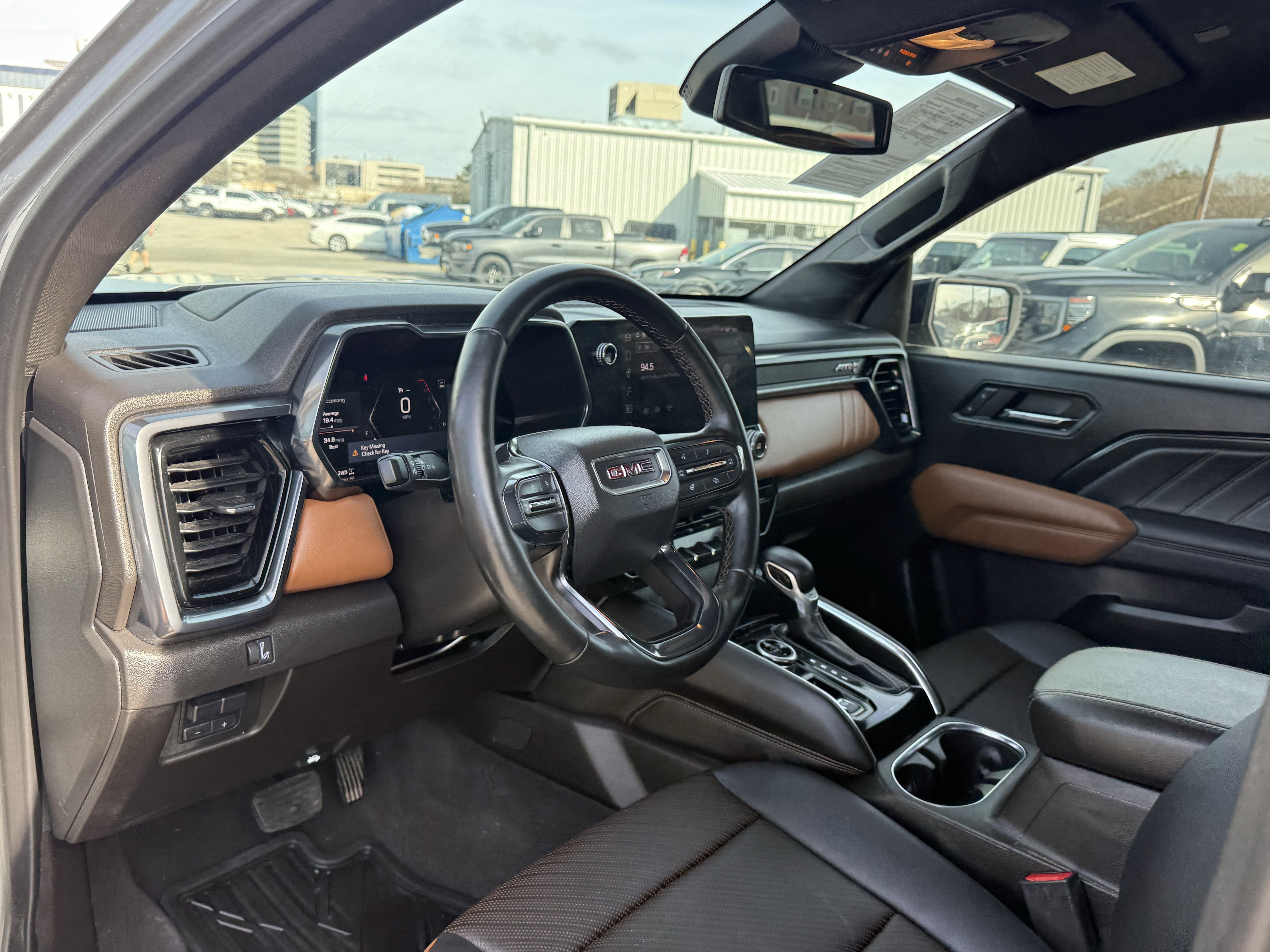 2024 GMC Canyon 4WD AT4