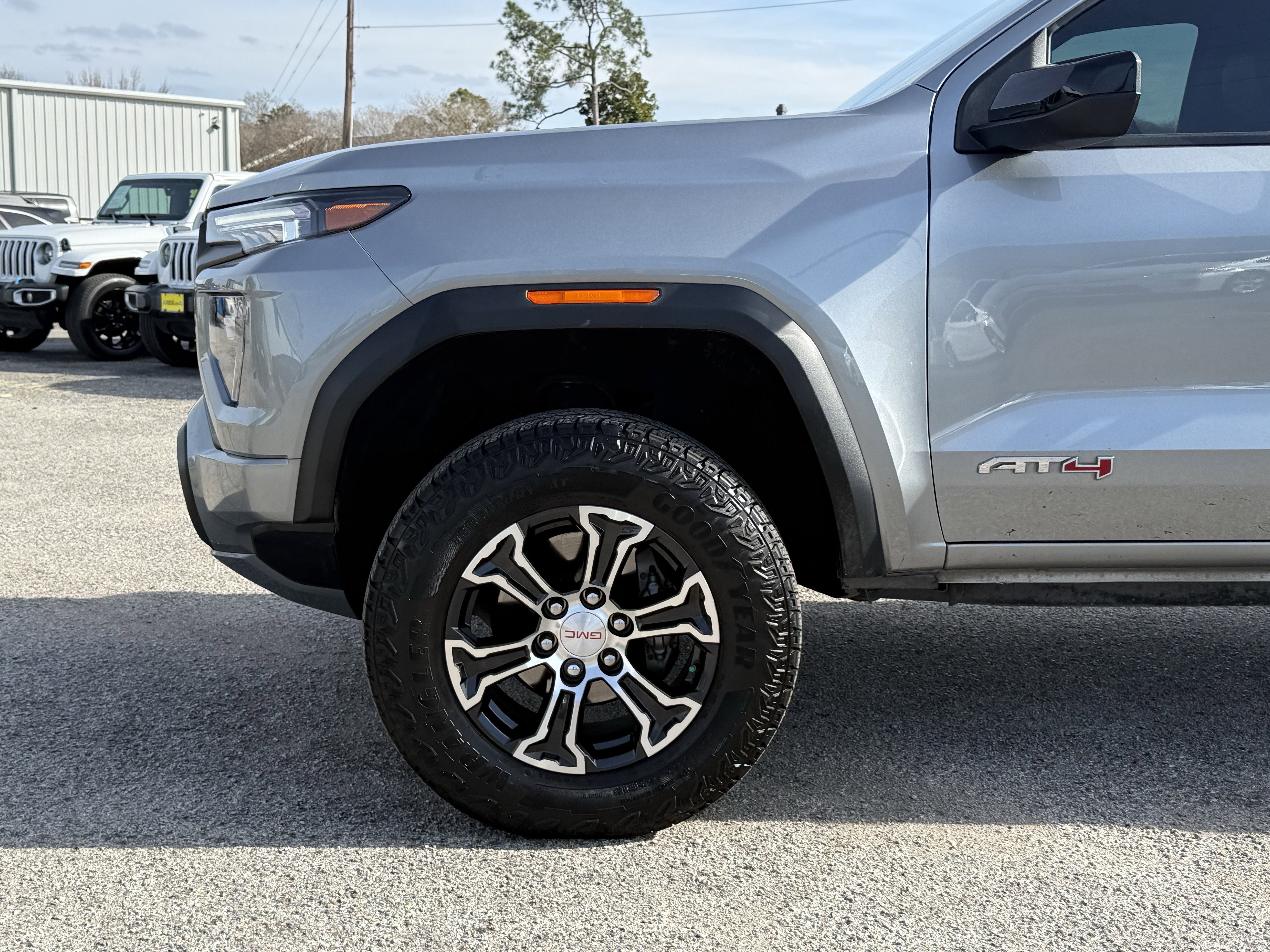 2024 GMC Canyon 4WD AT4