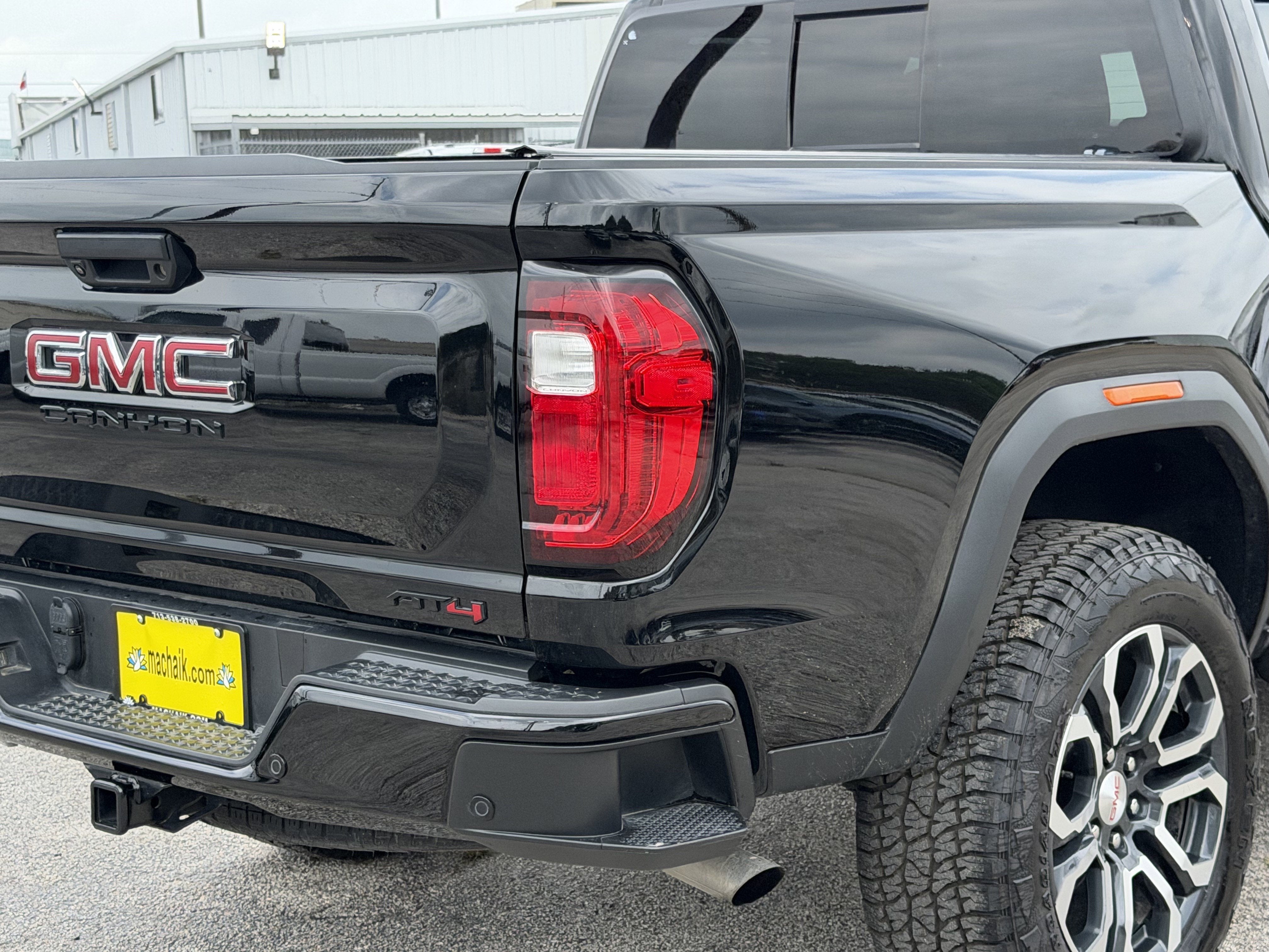 2024 GMC Canyon 4WD AT4