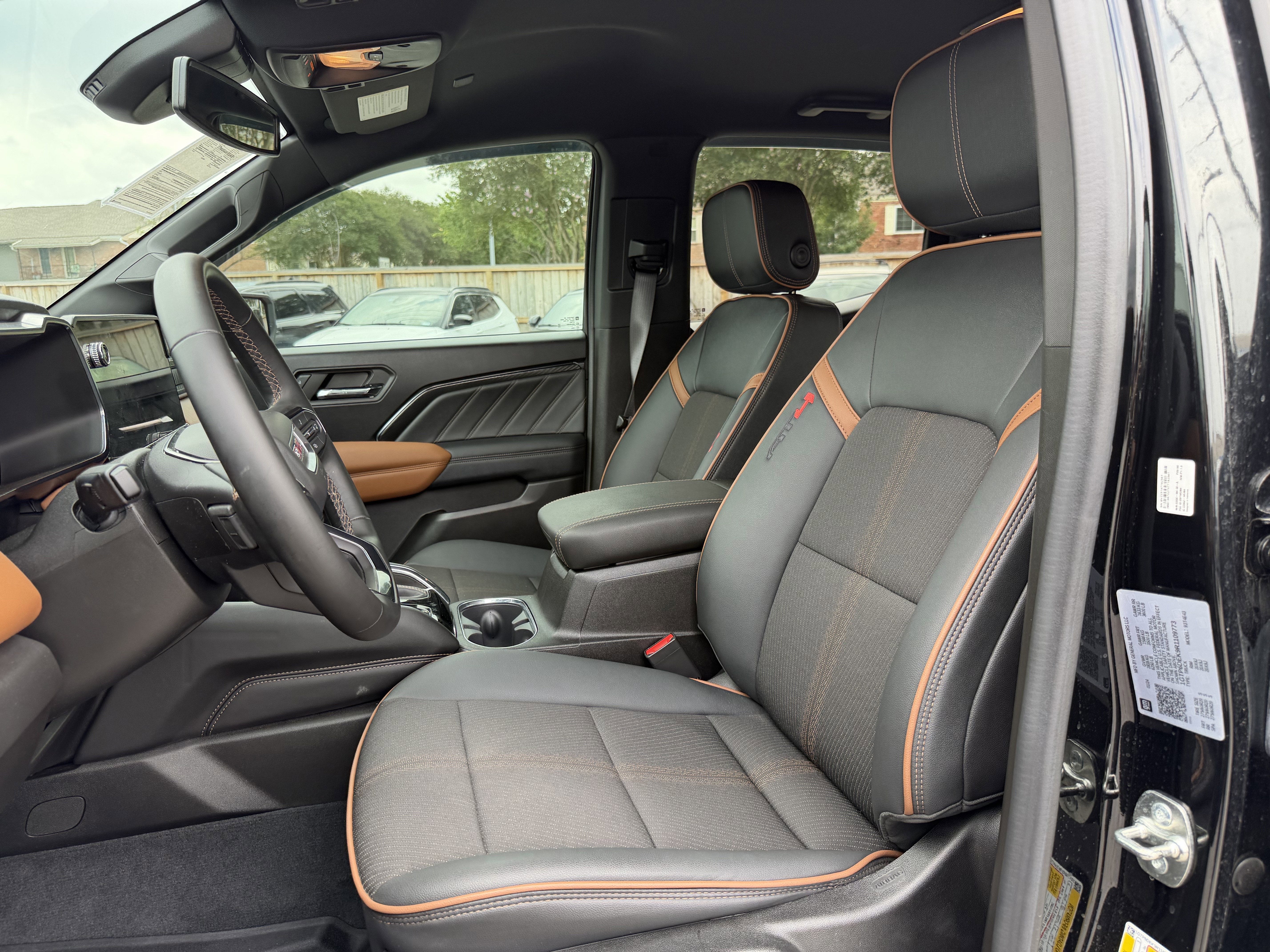 2024 GMC Canyon 4WD AT4