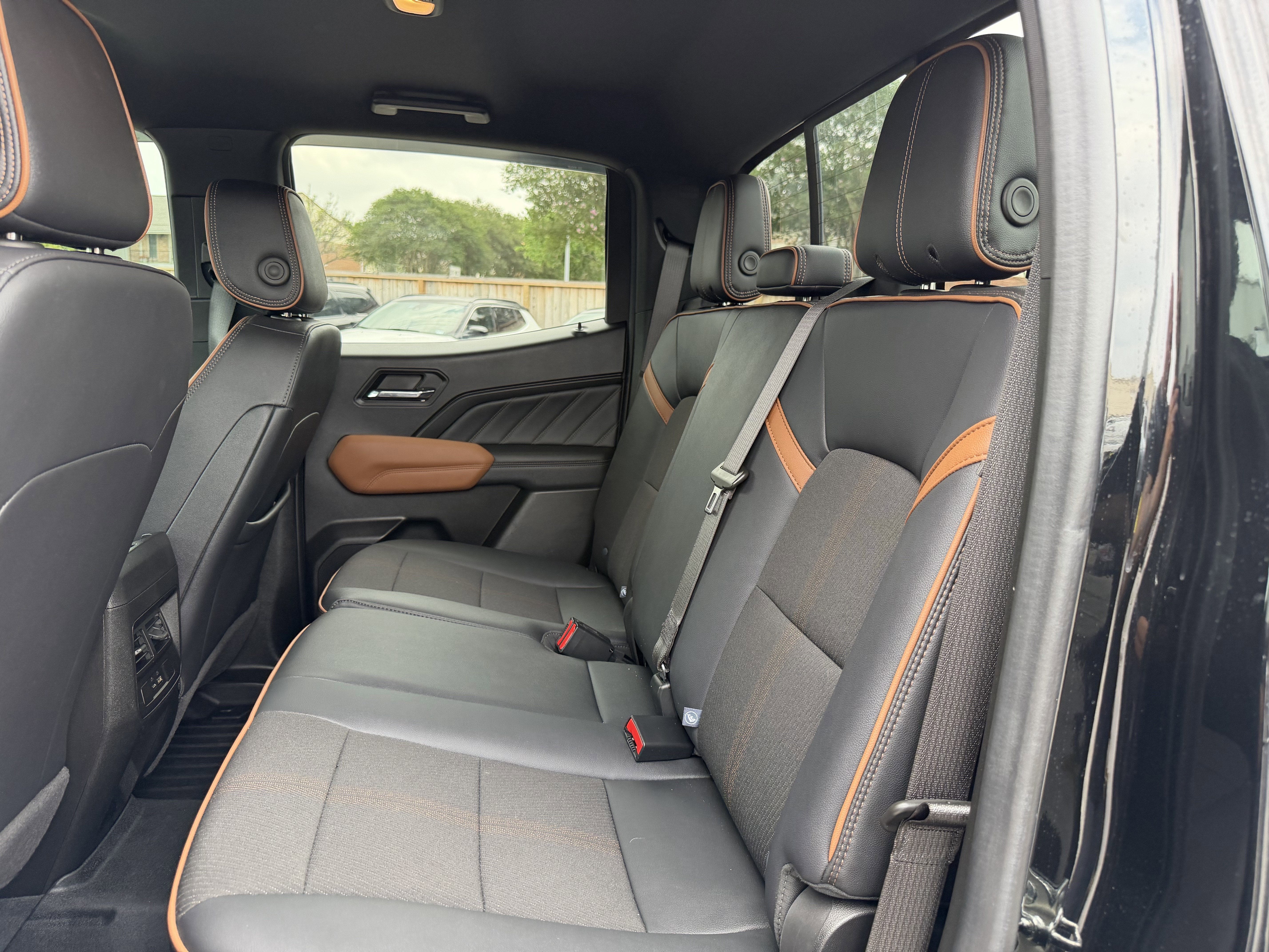2024 GMC Canyon 4WD AT4