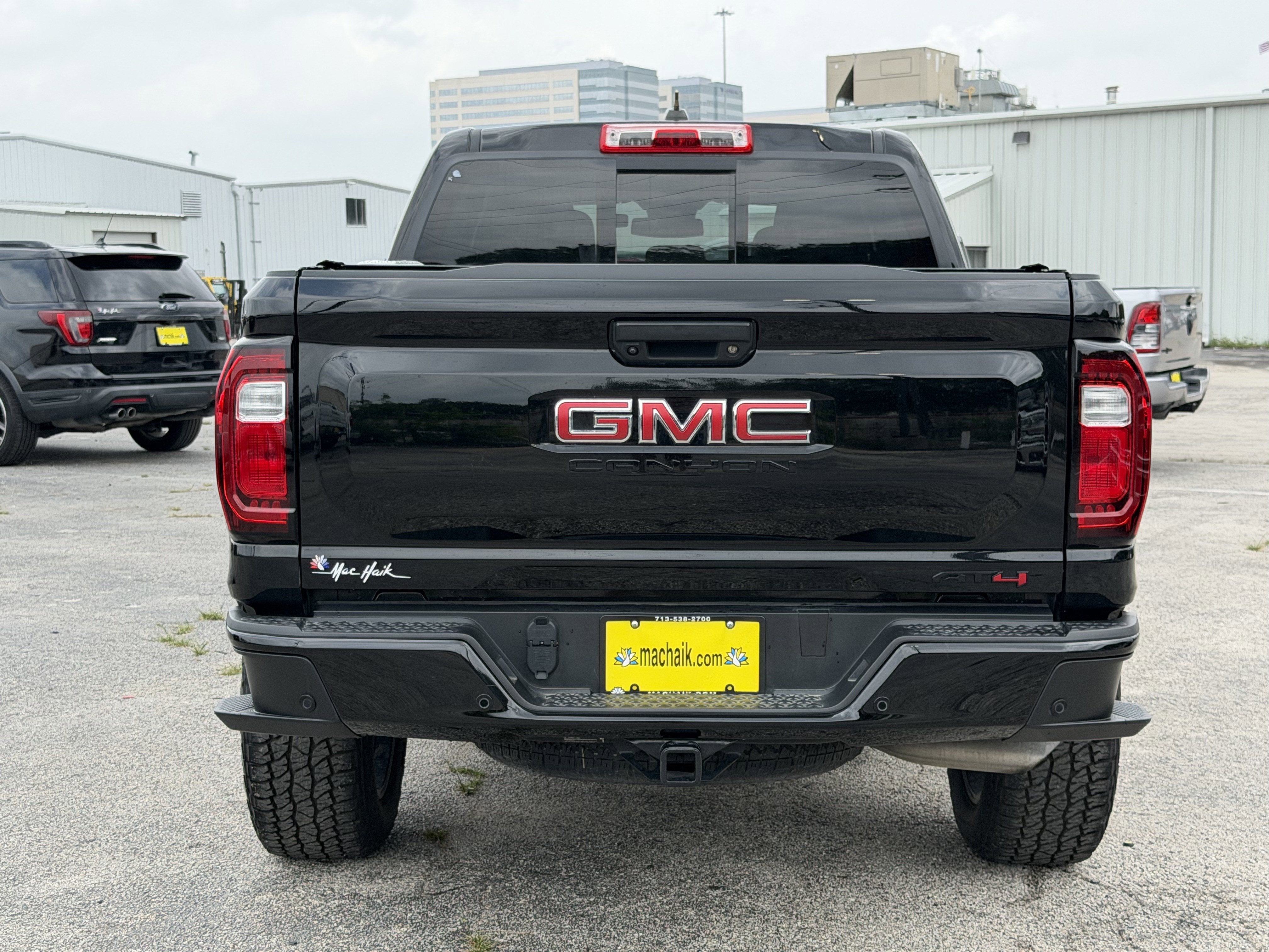 2024 GMC Canyon 4WD AT4