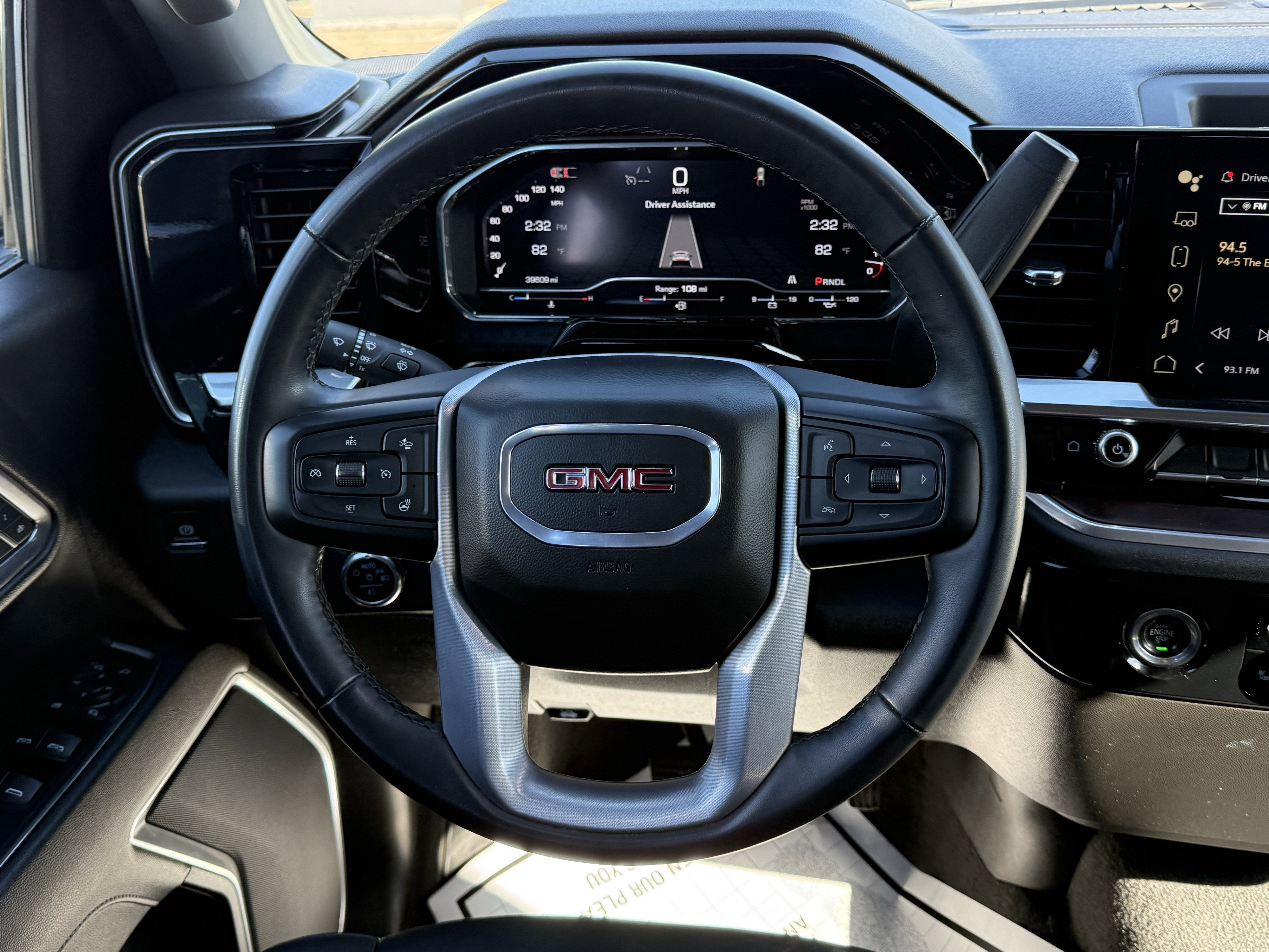 2024 GMC Sierra 1500 2WD Crew Cab Short Box SLT