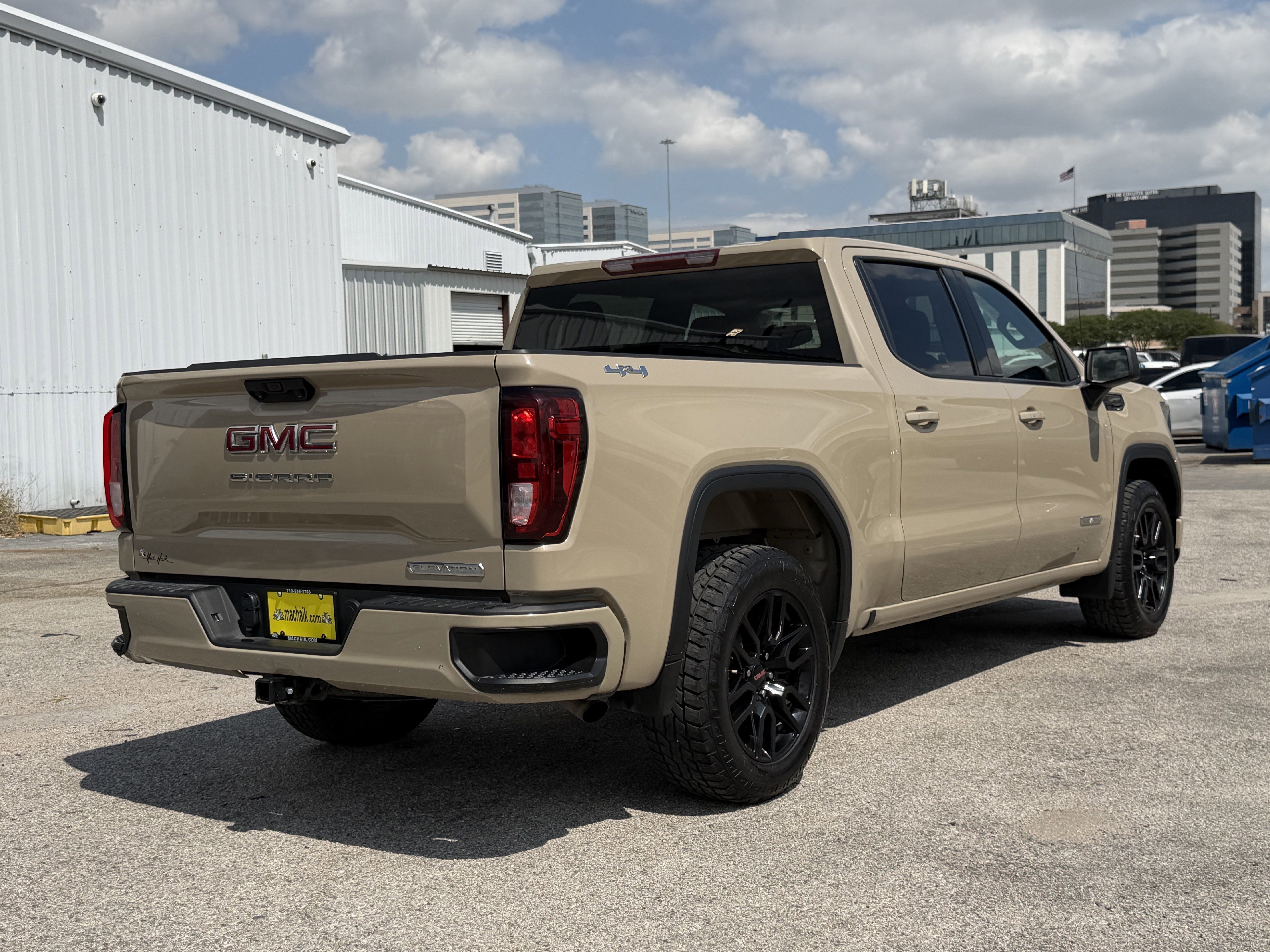 2023 GMC Sierra 1500 4WD Crew Cab Short Box Elevation with 3VL
