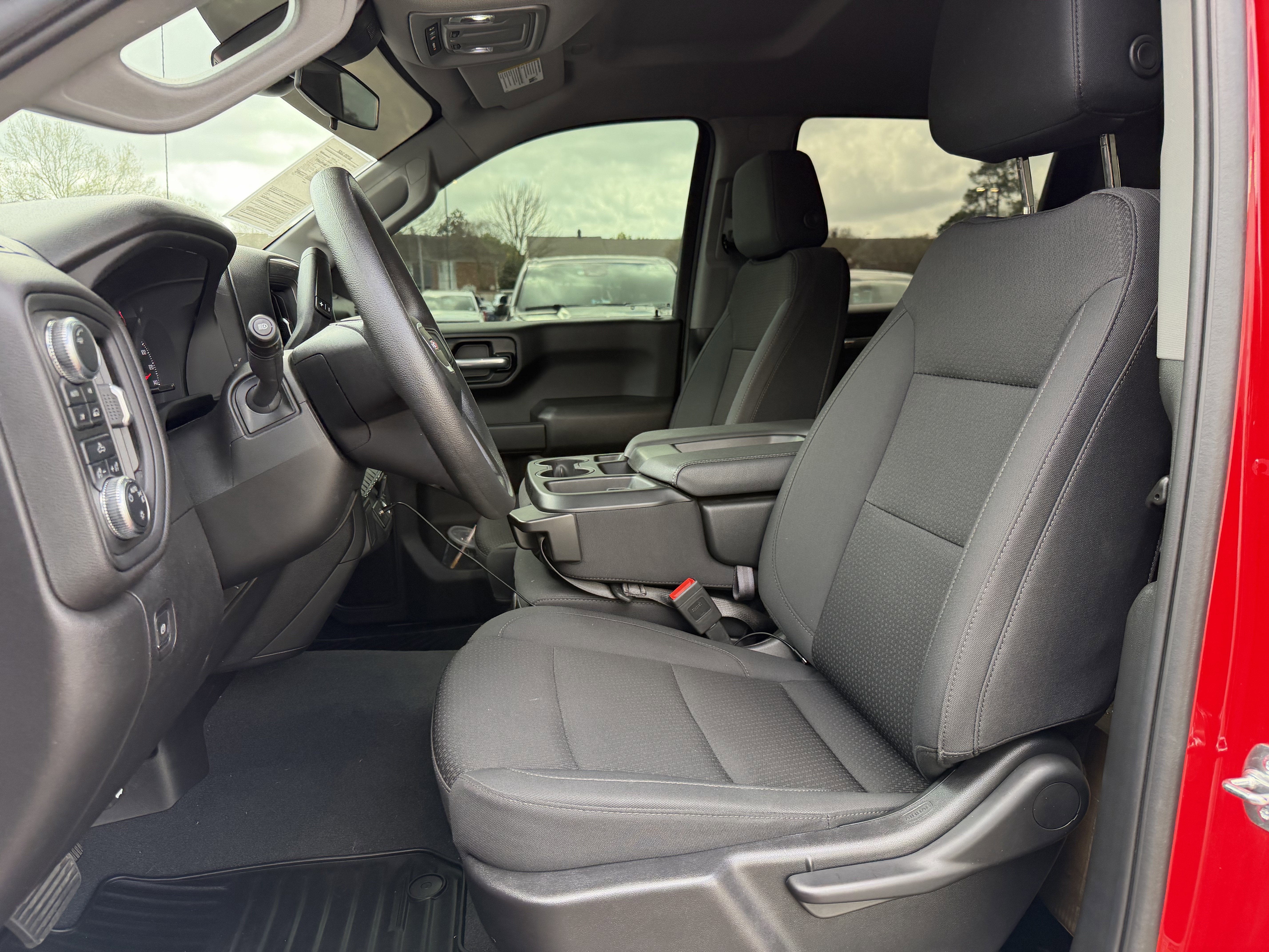 2025 GMC Sierra 1500 4WD Crew Cab Short Box Pro