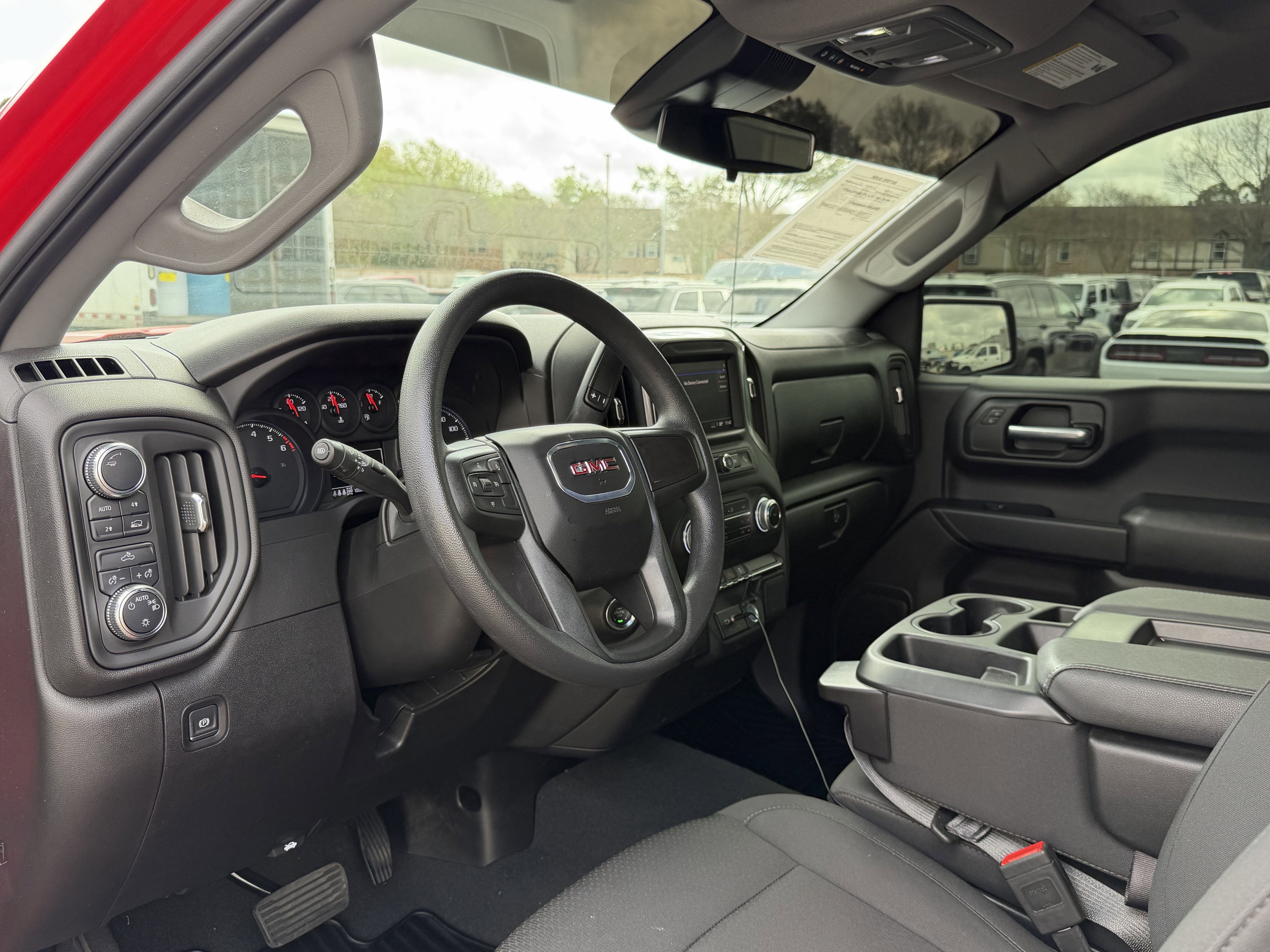 2025 GMC Sierra 1500 4WD Crew Cab Short Box Pro