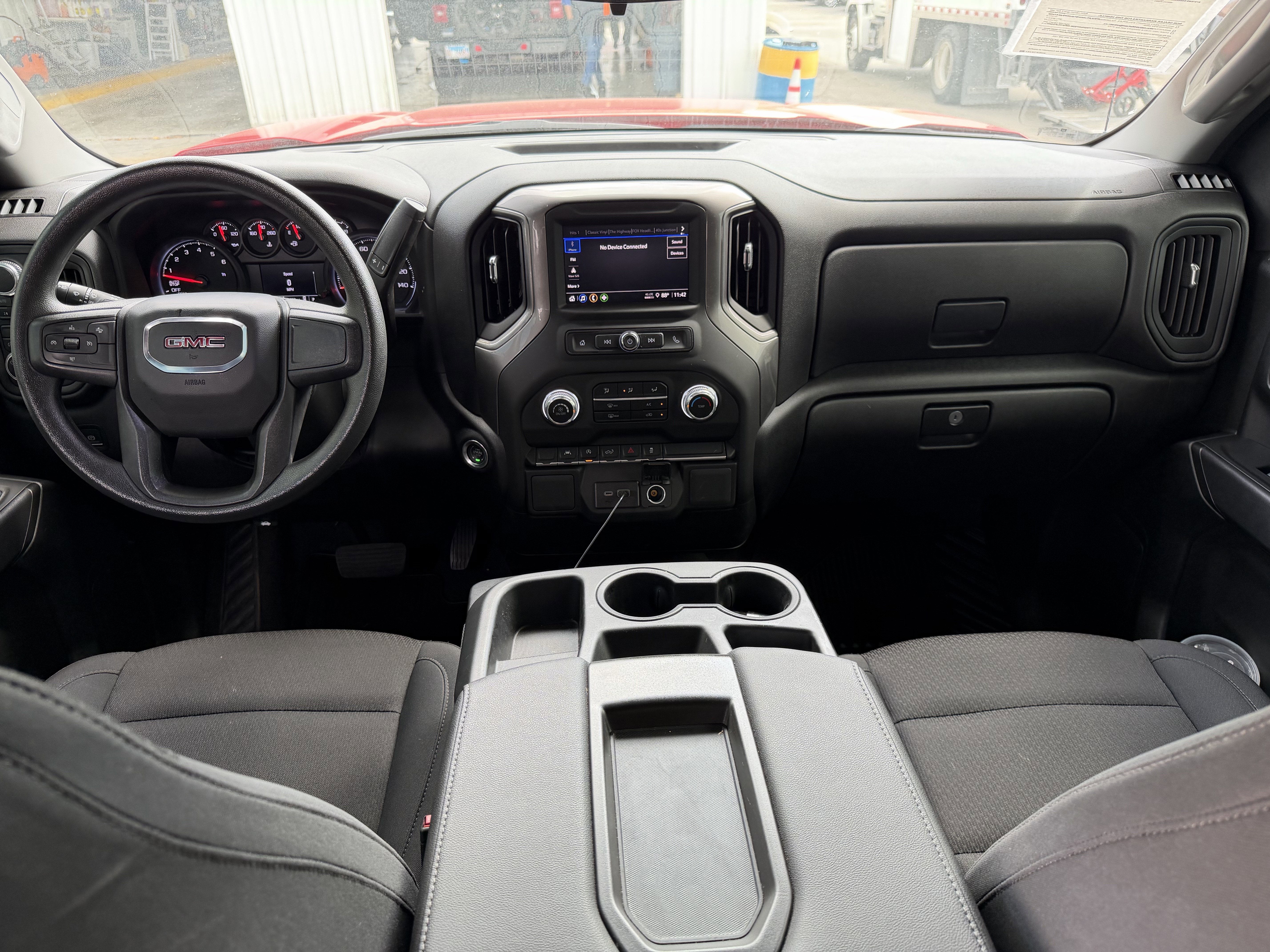 2025 GMC Sierra 1500 4WD Crew Cab Short Box Pro