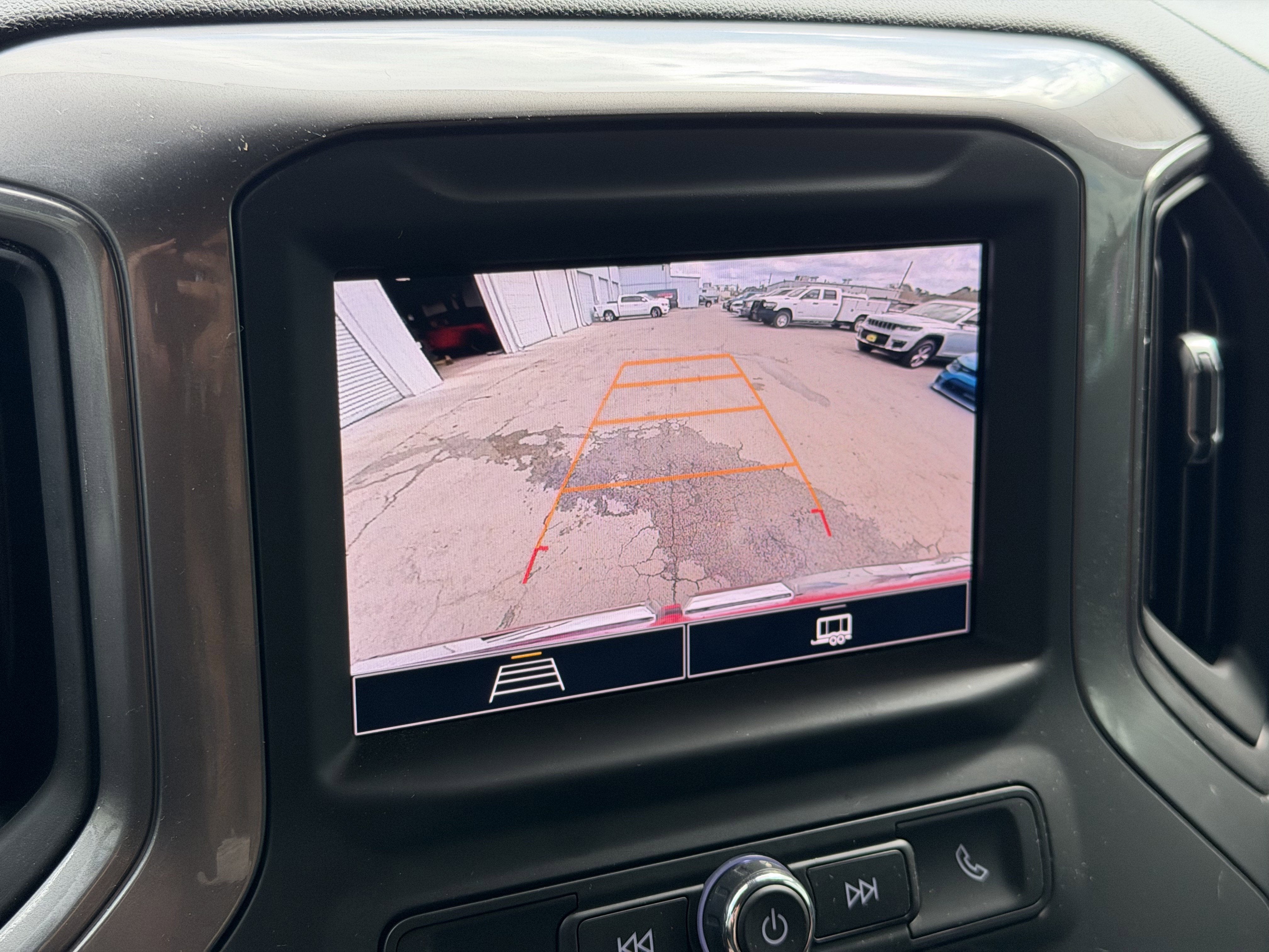 2025 GMC Sierra 1500 4WD Crew Cab Short Box Pro