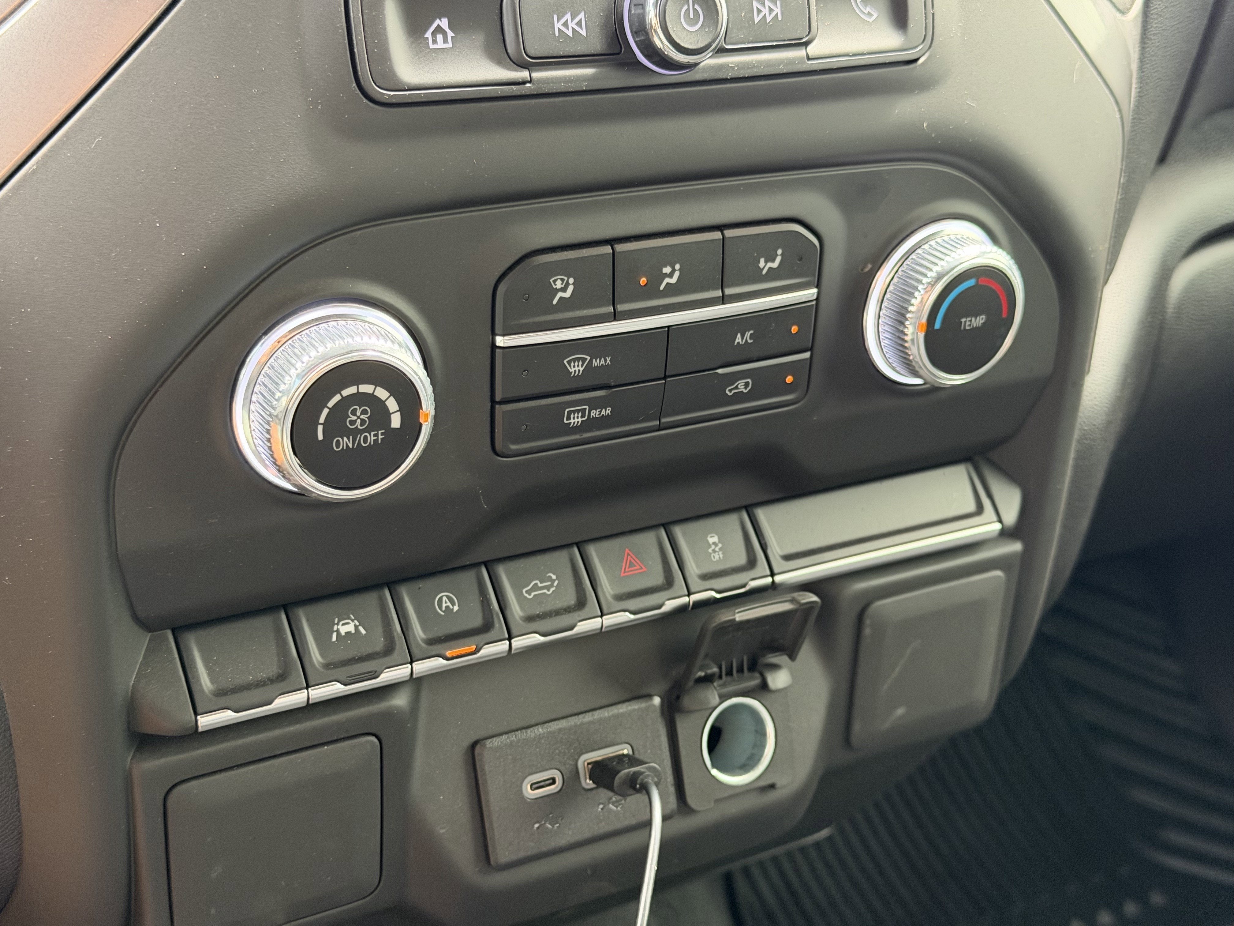 2025 GMC Sierra 1500 4WD Crew Cab Short Box Pro