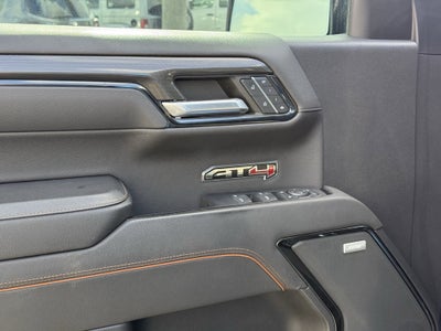 2023 GMC Sierra 1500 4WD Crew Cab Short Box AT4