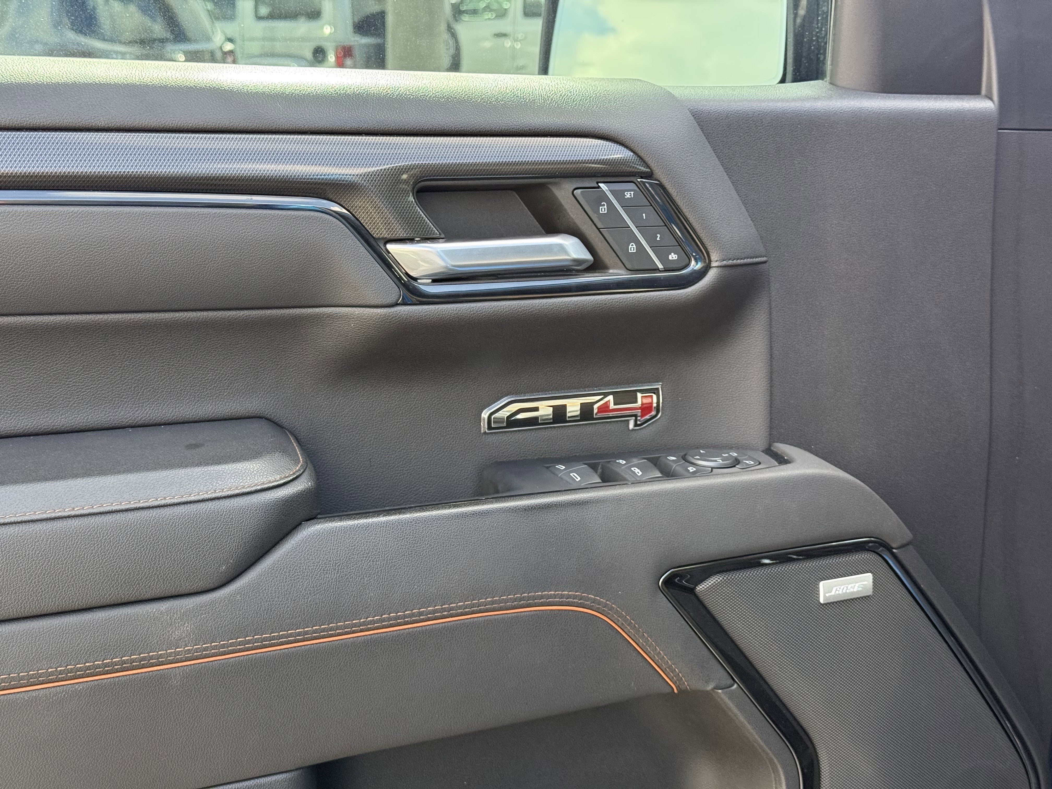 2023 GMC Sierra 1500 4WD Crew Cab Short Box AT4