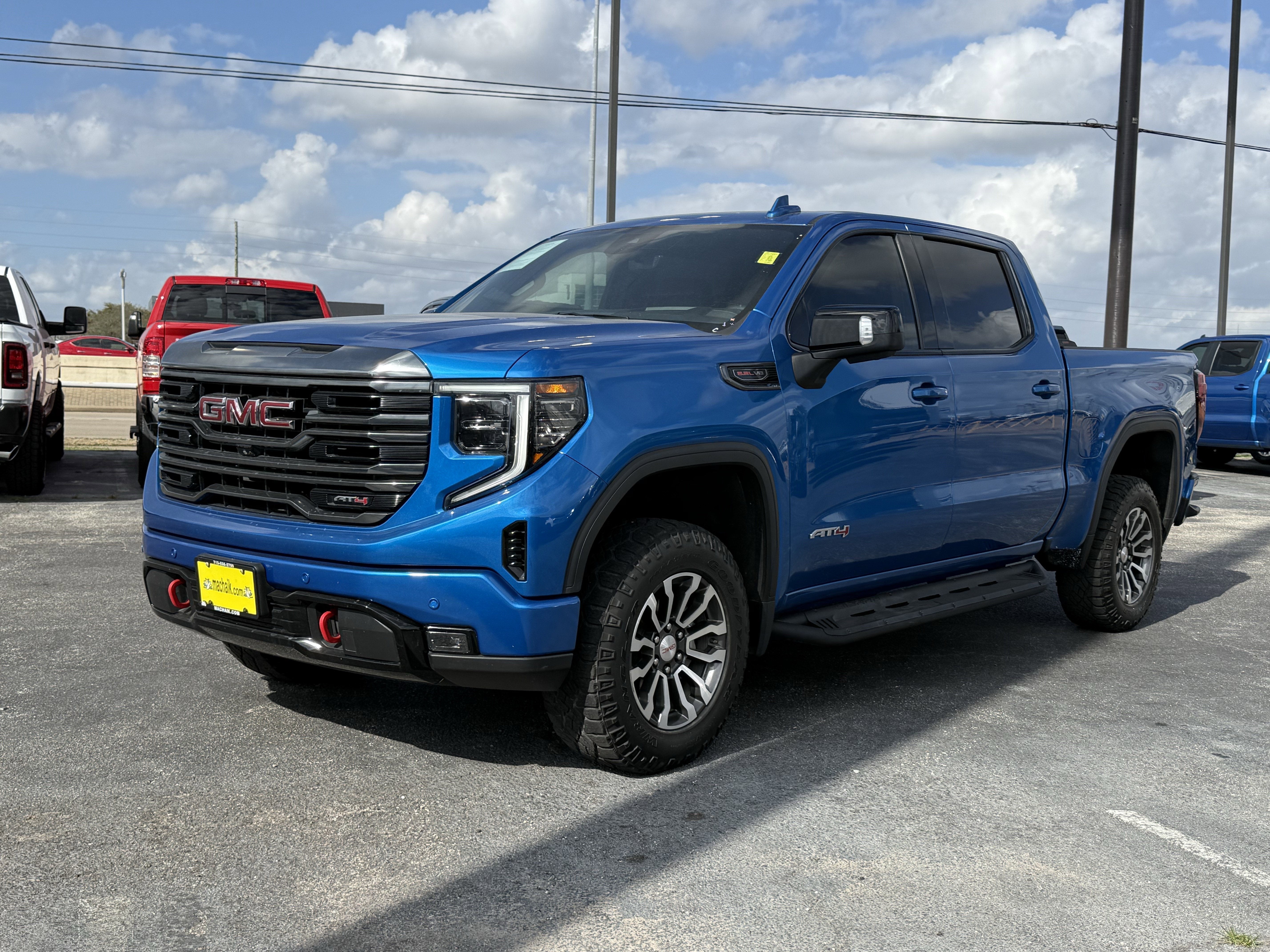 2023 GMC Sierra 1500 4WD Crew Cab Short Box AT4