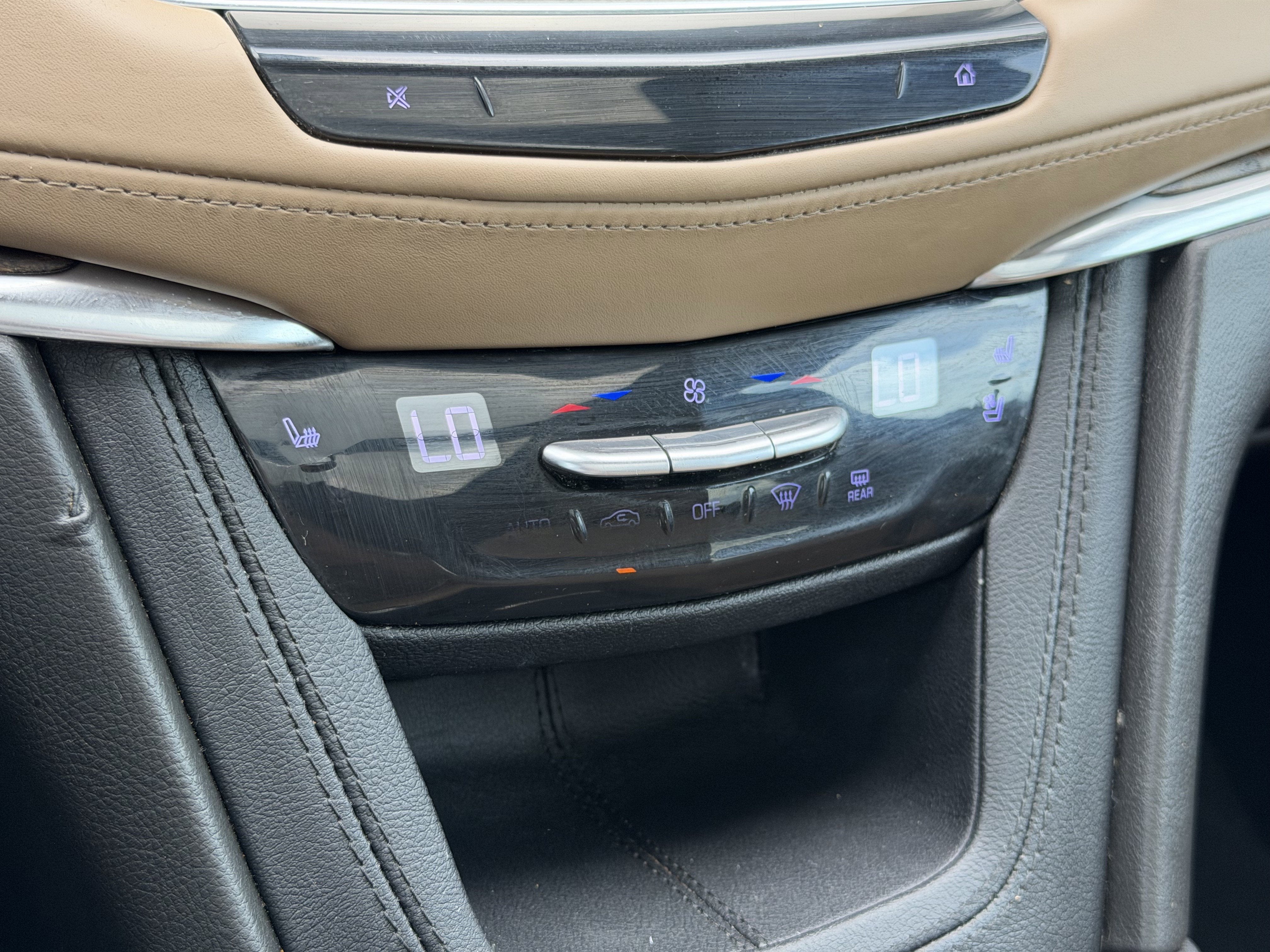 2022 Cadillac XT5 AWD Sport