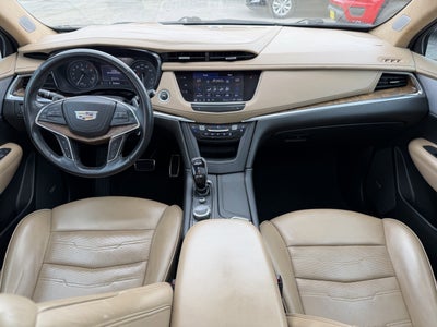 2022 Cadillac XT5 AWD Sport