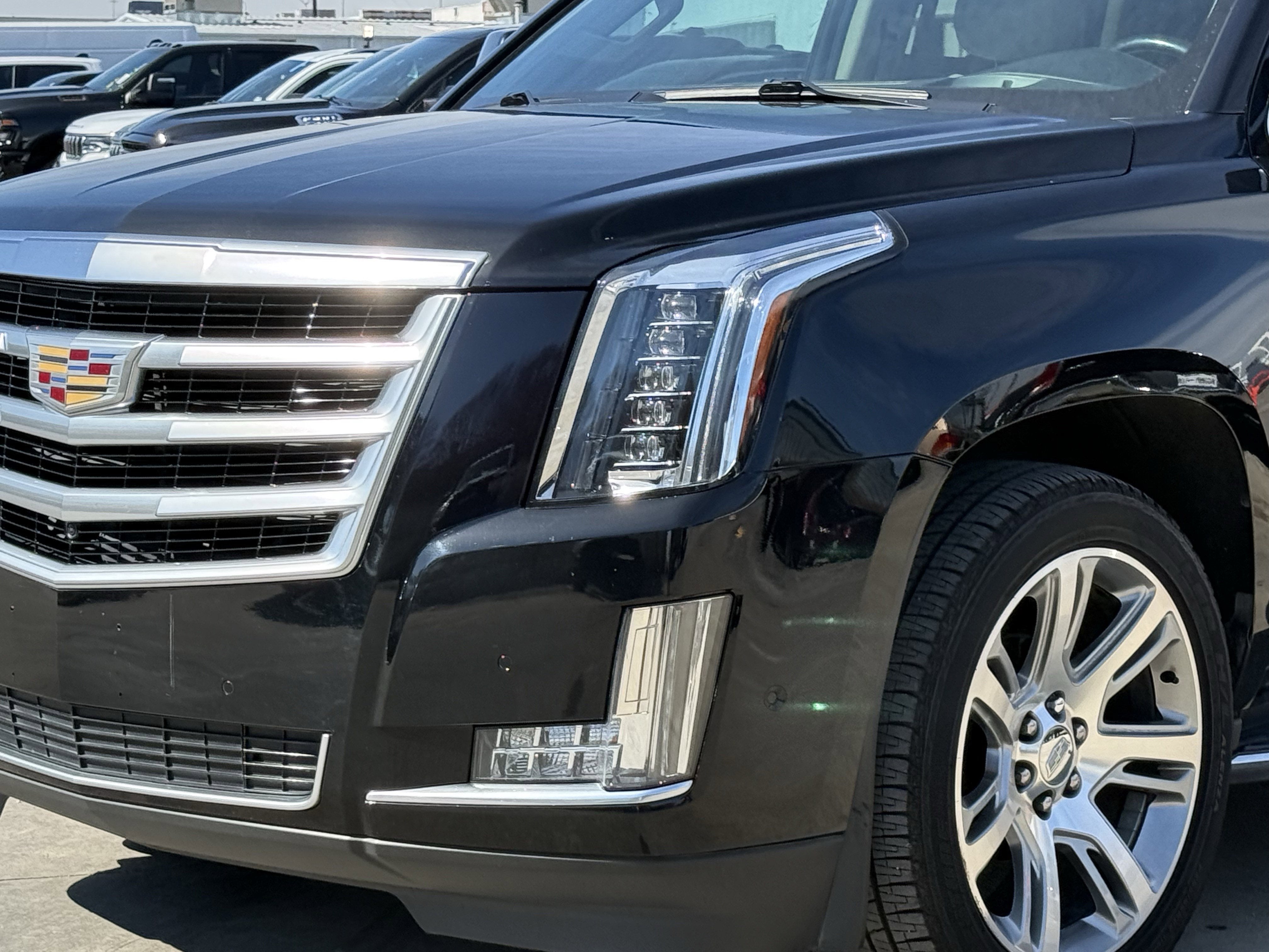 2019 Cadillac Escalade Luxury