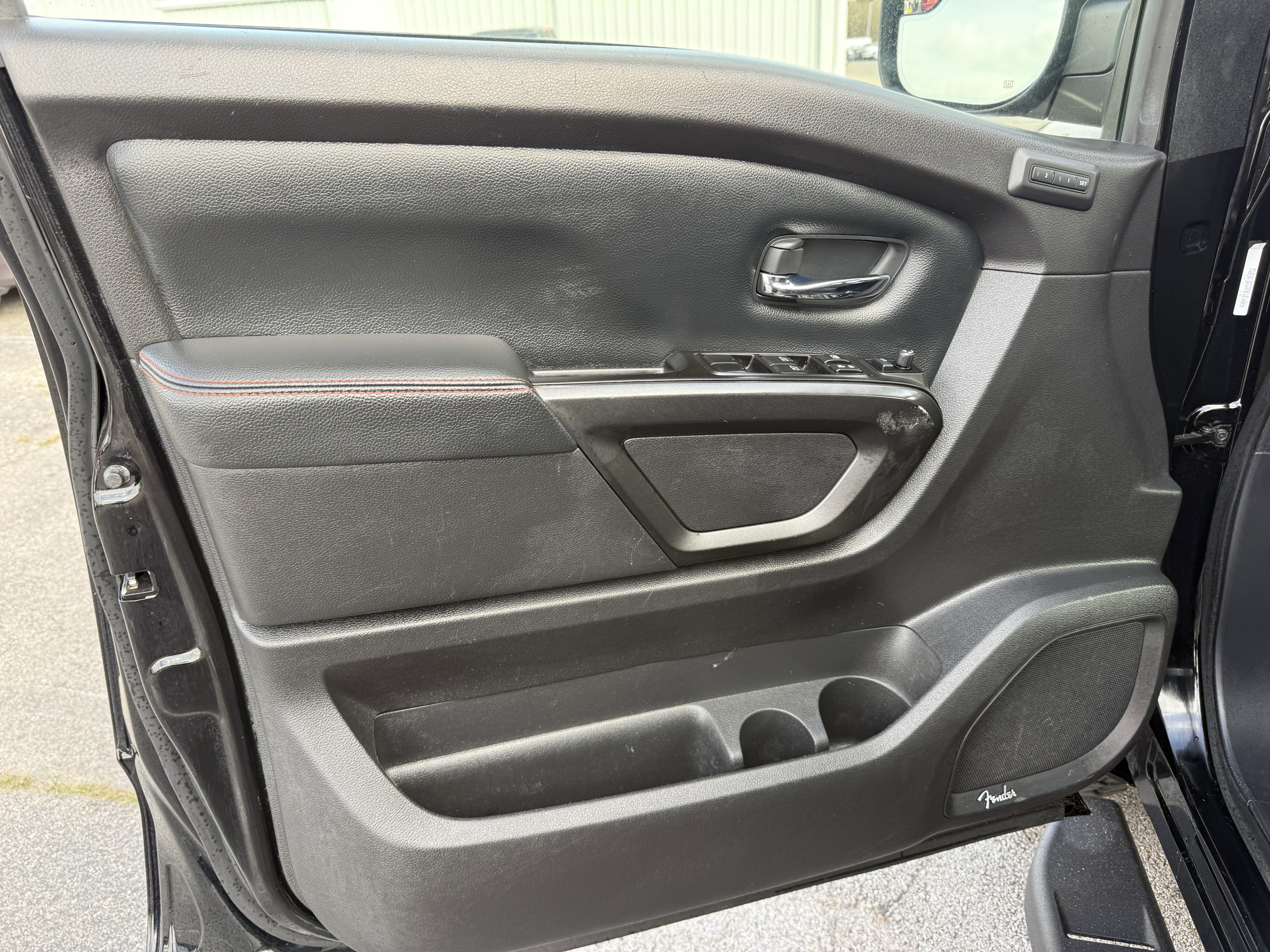 2020 Nissan TITAN Crew Cab PRO-4X 4x4