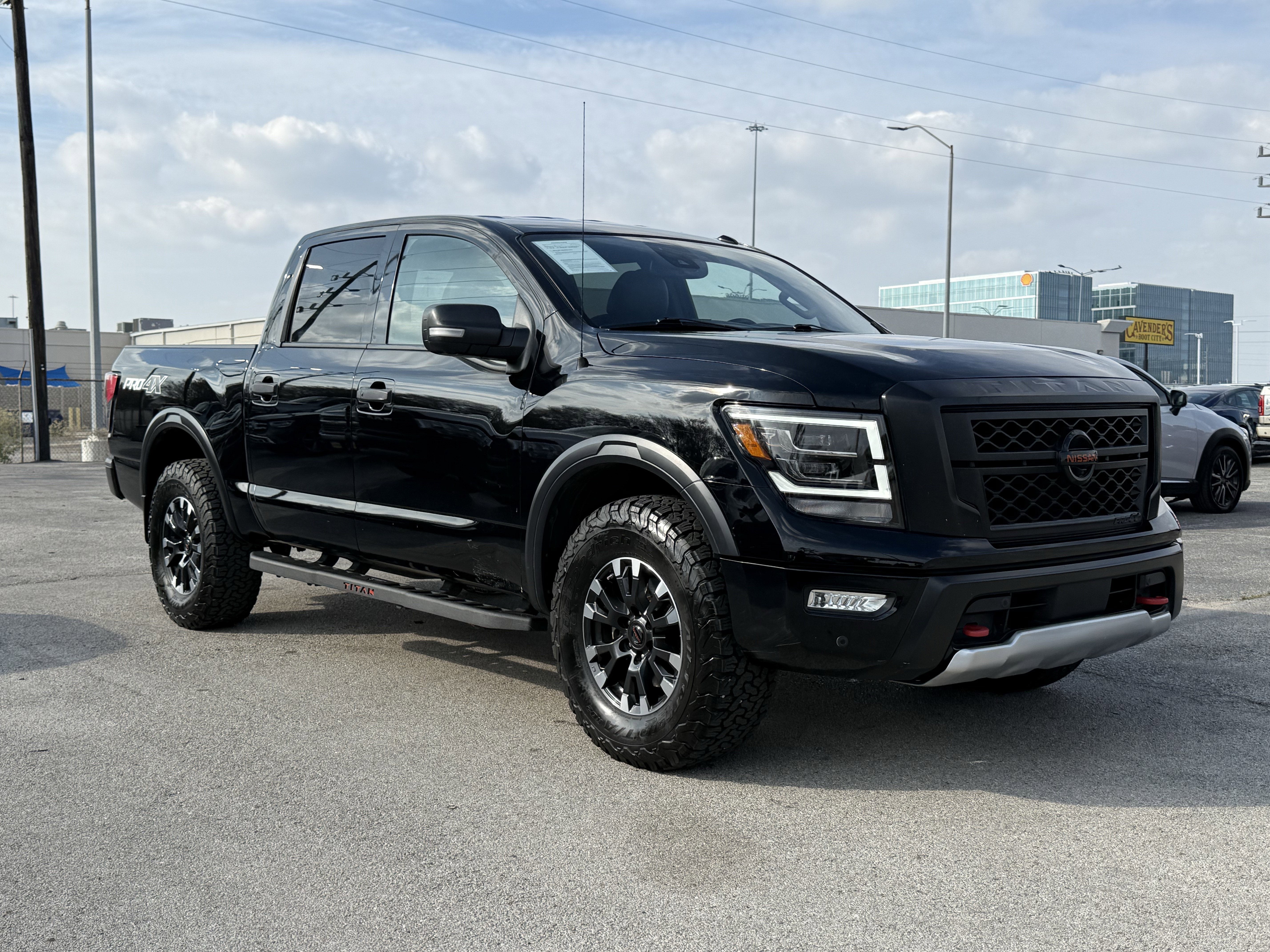 2020 Nissan TITAN Crew Cab PRO-4X 4x4