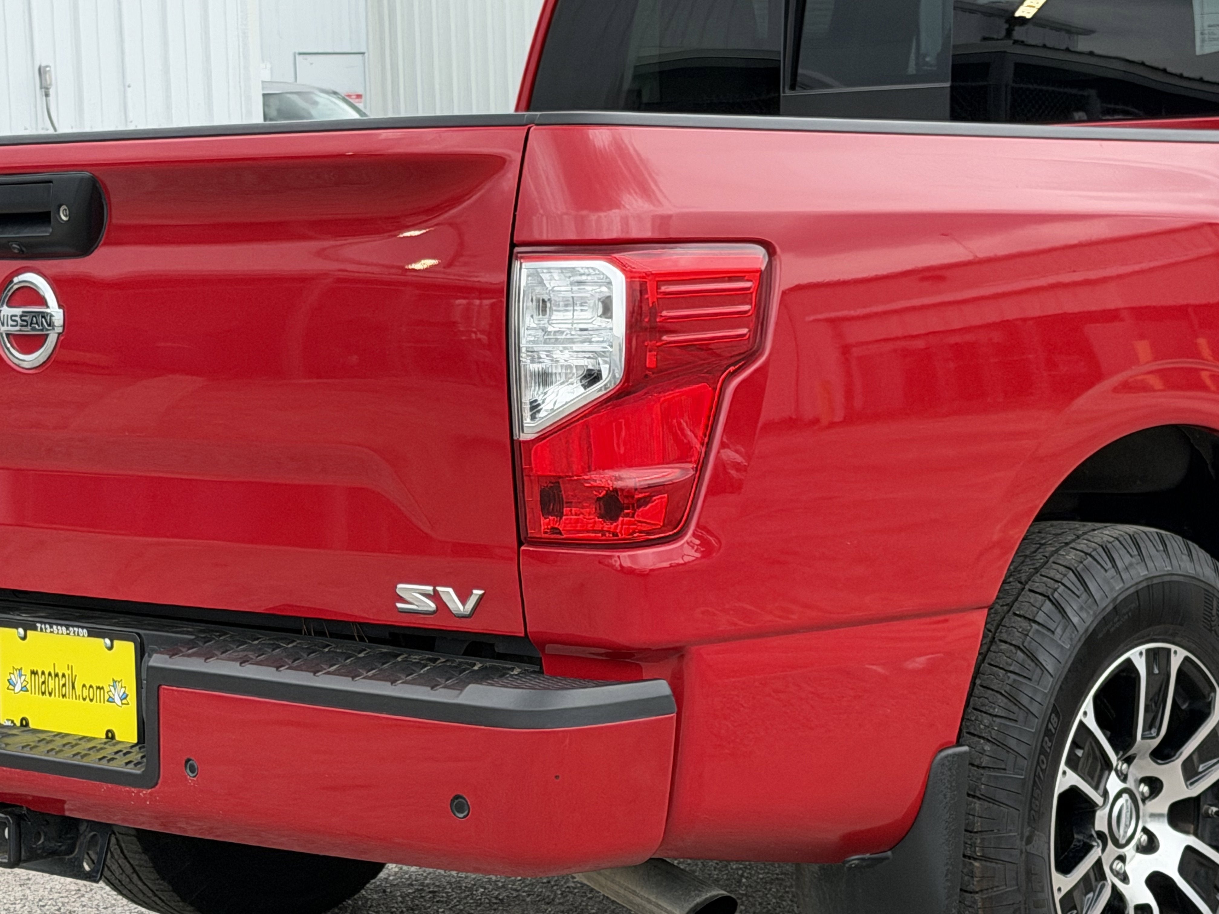 2021 Nissan TITAN SV