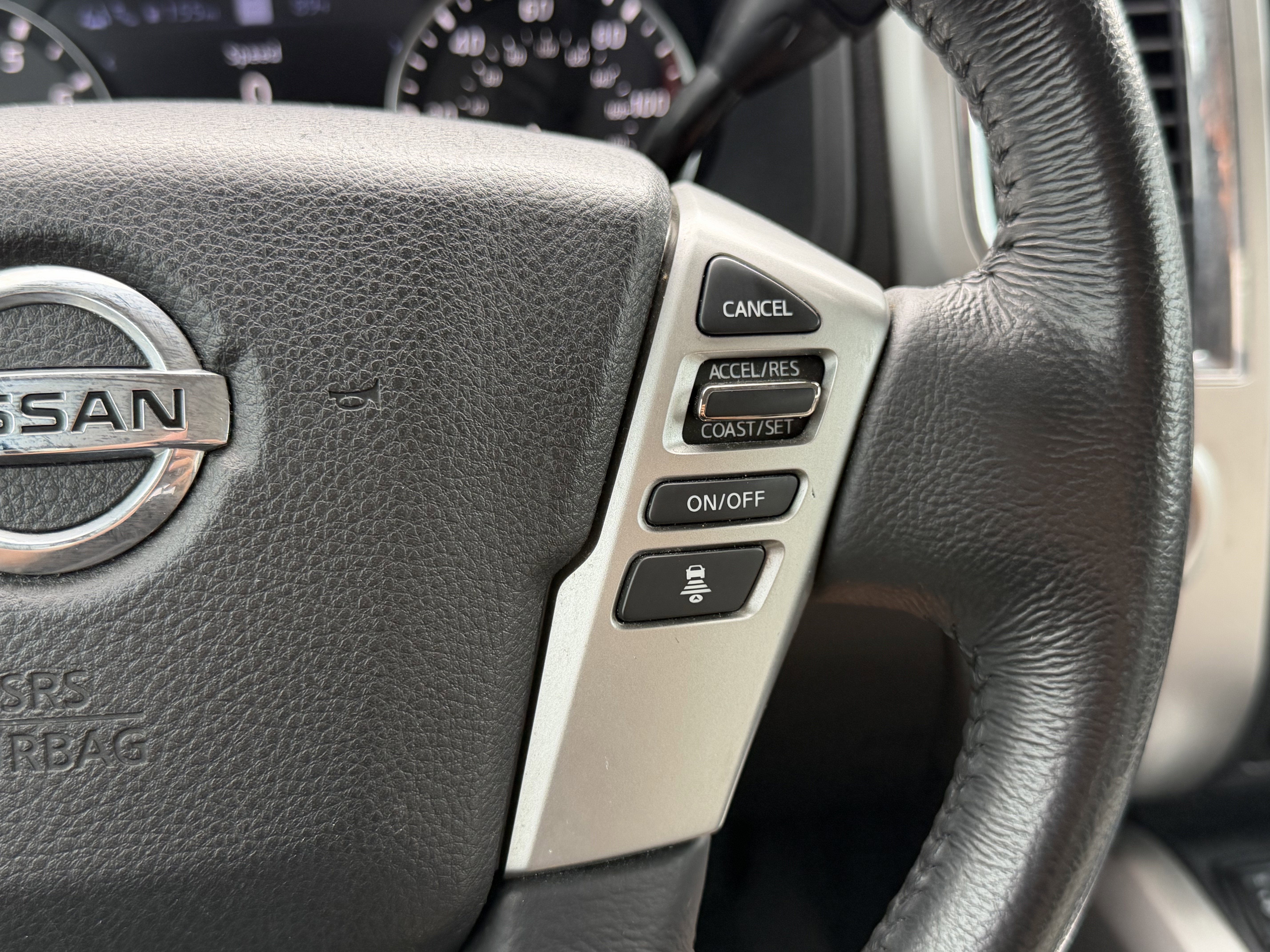 2021 Nissan TITAN SV