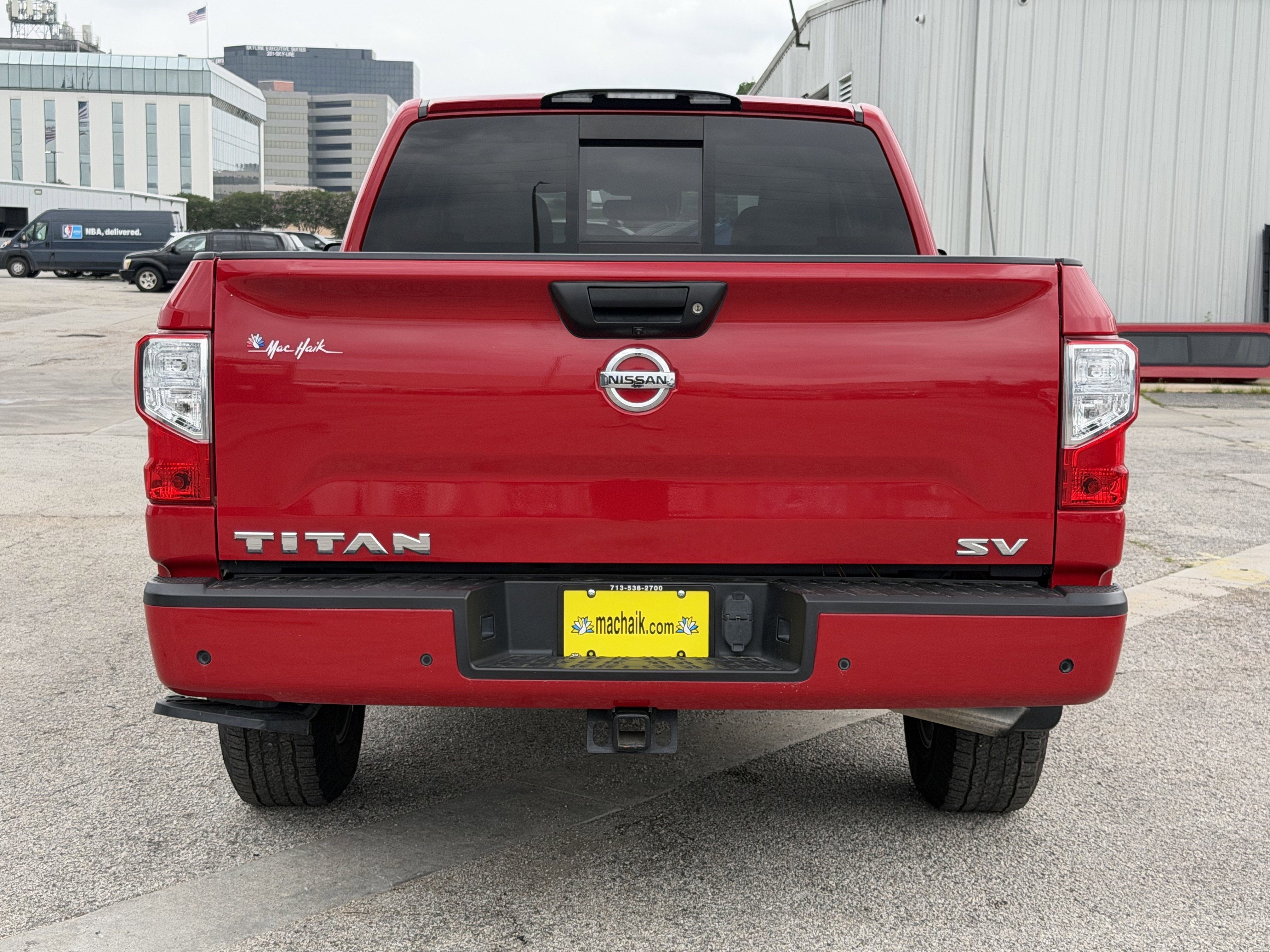 2021 Nissan TITAN SV