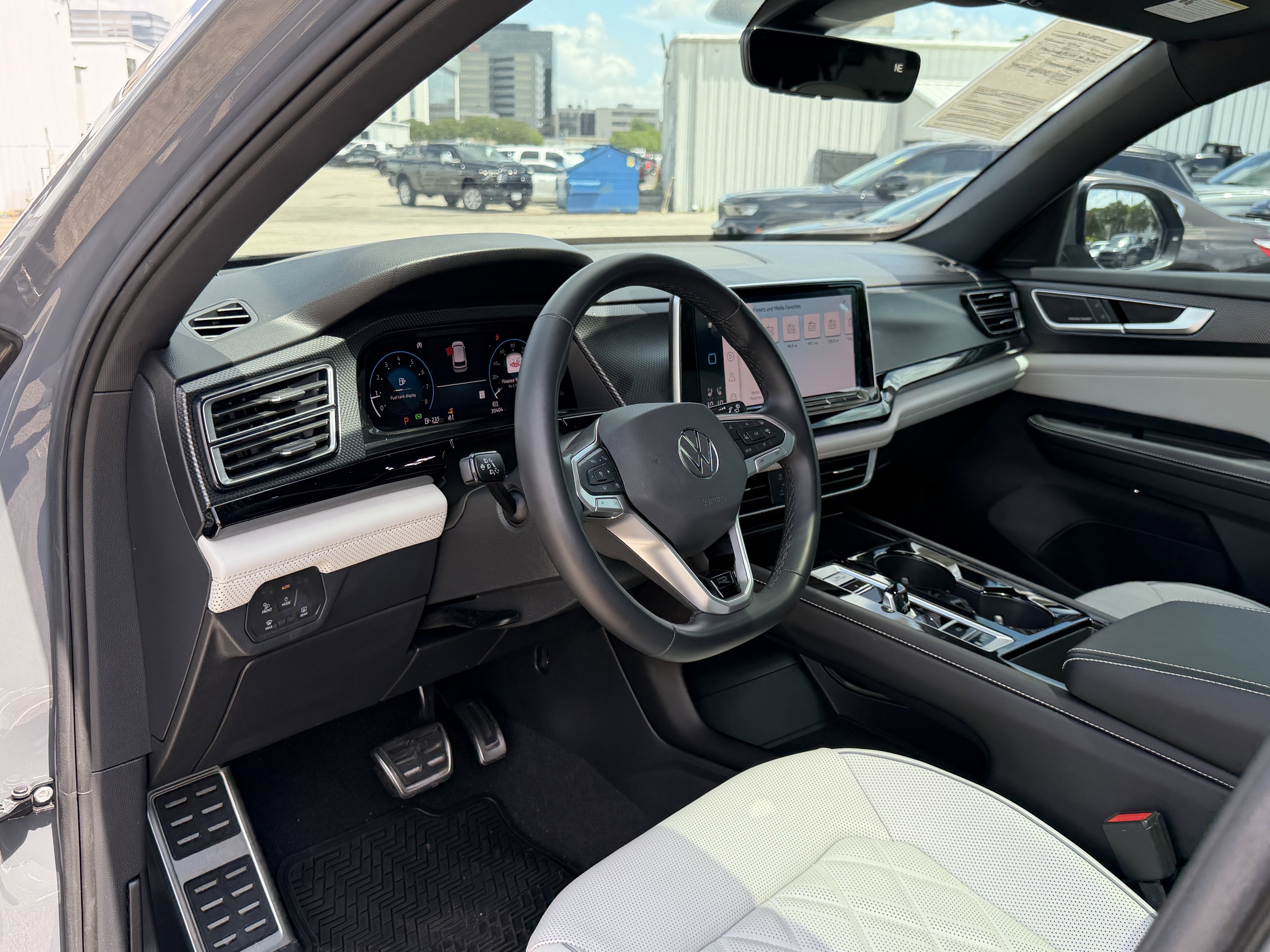 2024 Volkswagen Atlas Cross Sport 2.0T SEL Premium R-Line