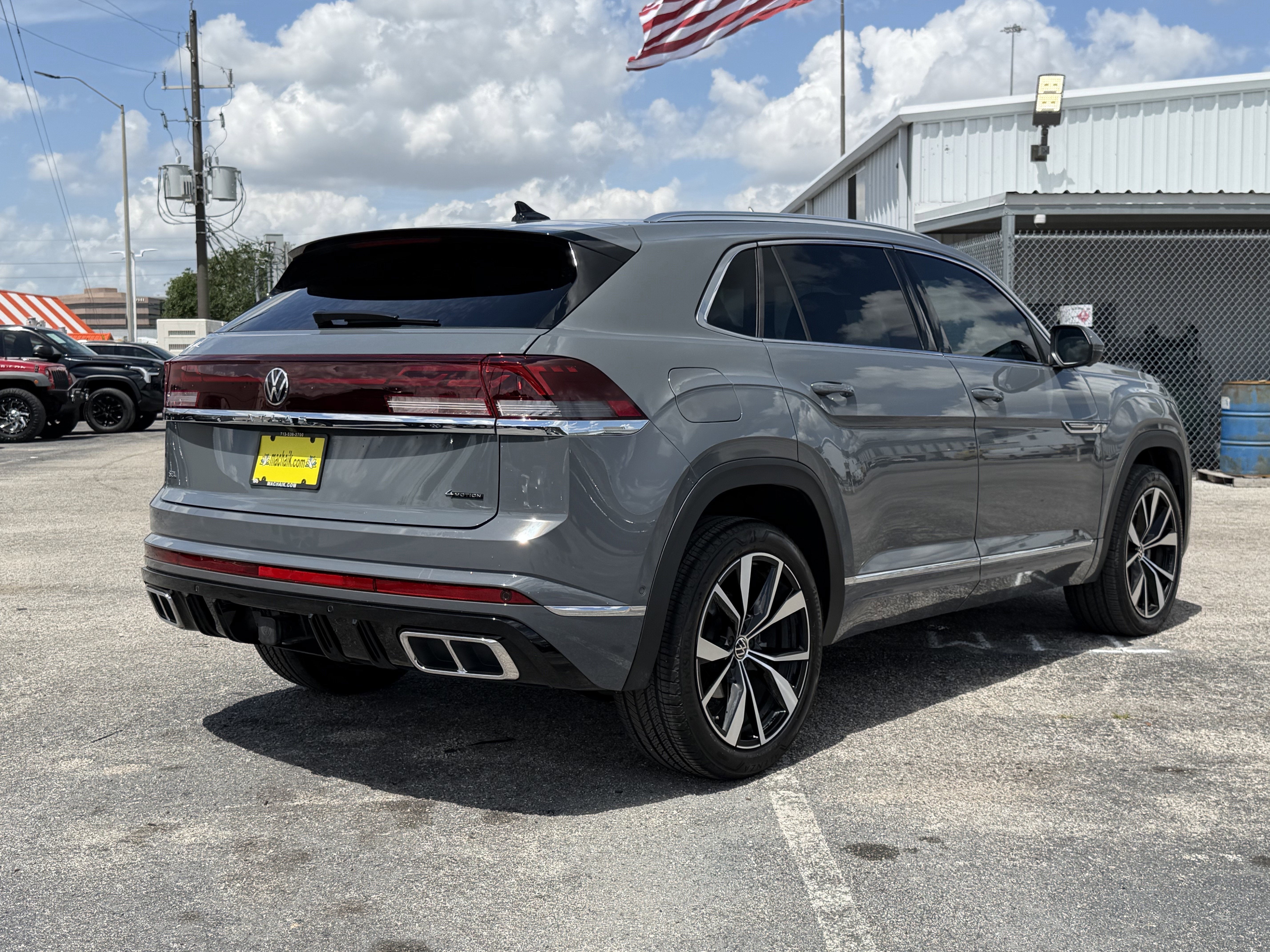 2024 Volkswagen Atlas Cross Sport 2.0T SEL Premium R-Line